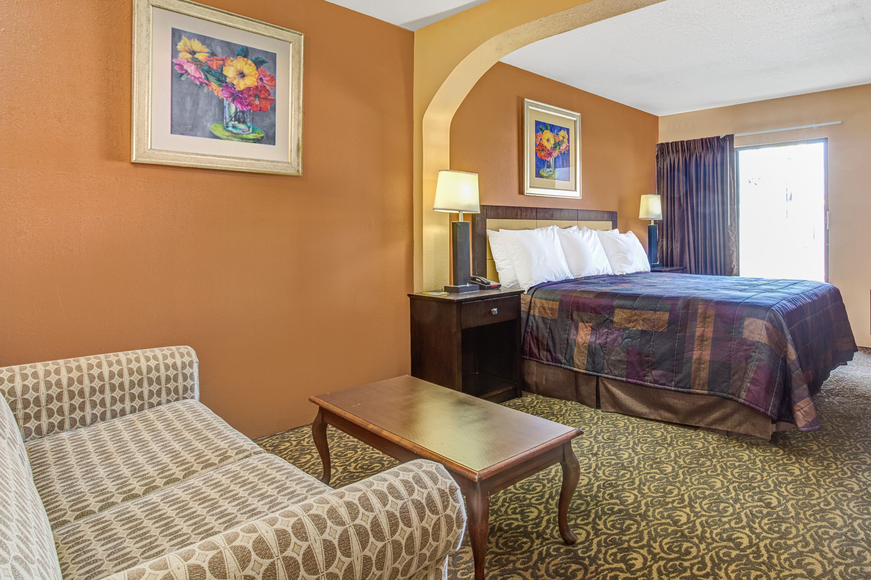 Days Inn Amp Suites By Wyndham Tampa Near Ybor City Tampa