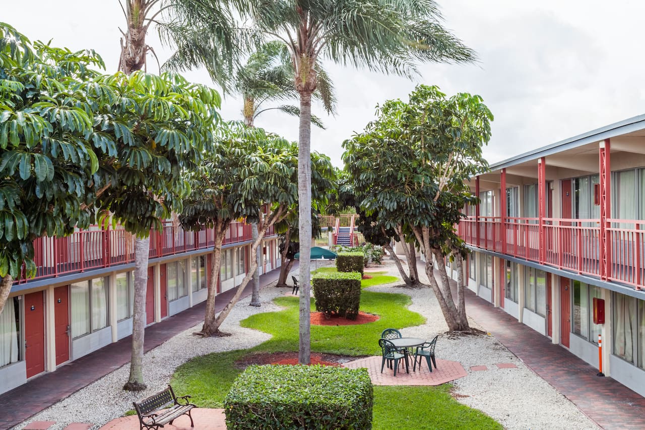 Hotels In Hobe Sound Florida Days Inn Days Inn West Palm Beach