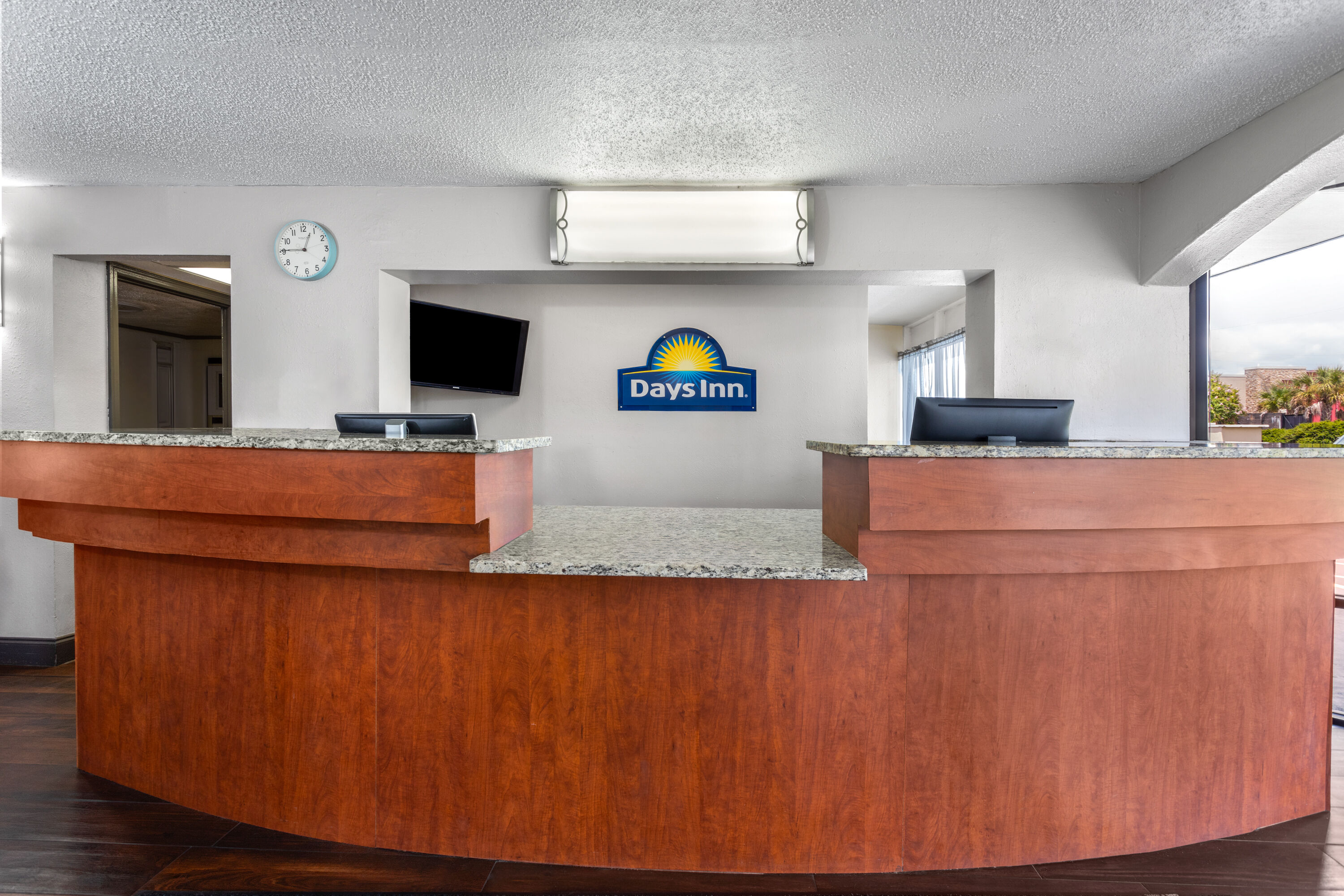 Days Inn by Wyndham Wildwood I-75 reception in Wildwood, Florida