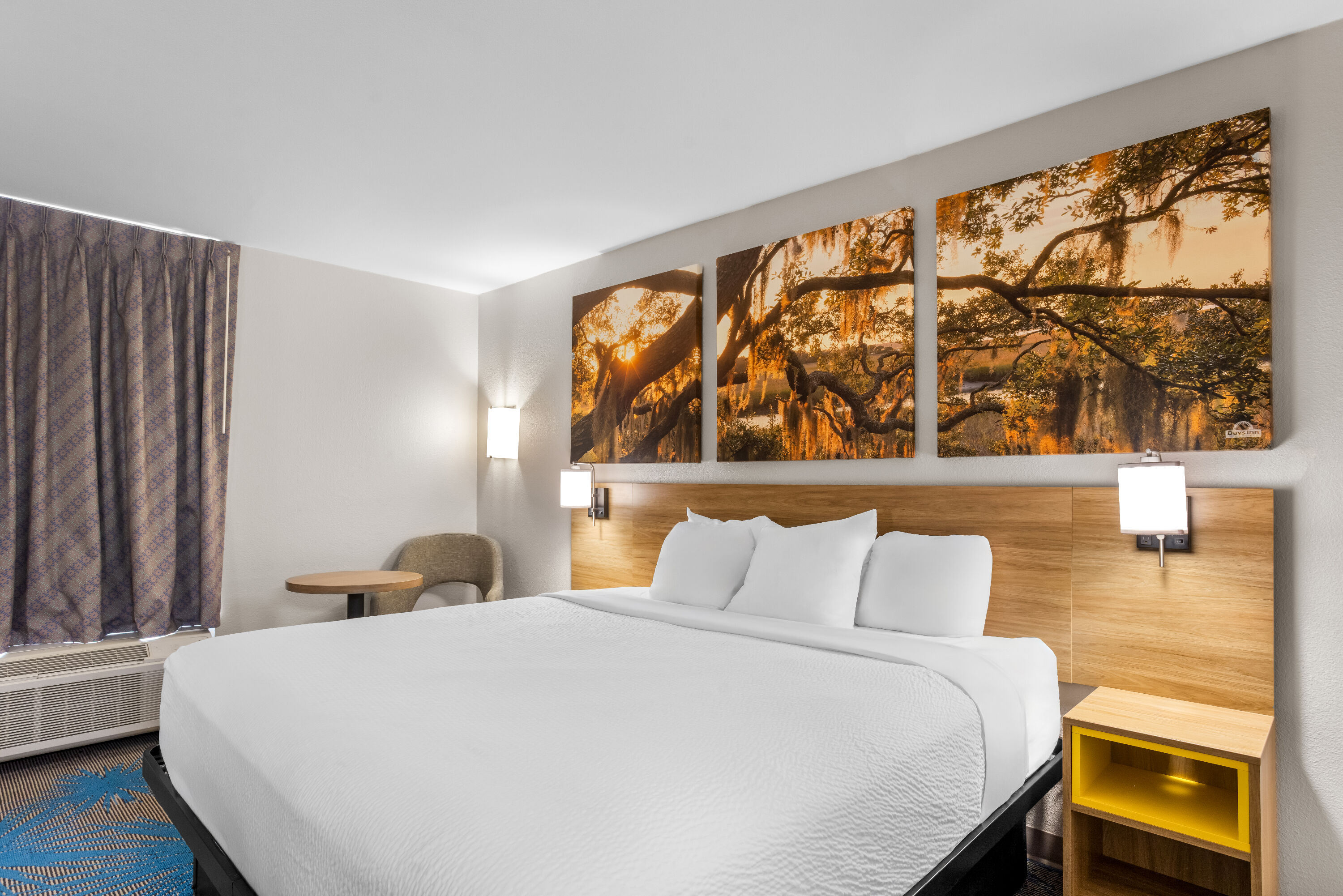 King bed guest room at the Days Inn by Wyndham Adel I-75 in Adel, Georgia