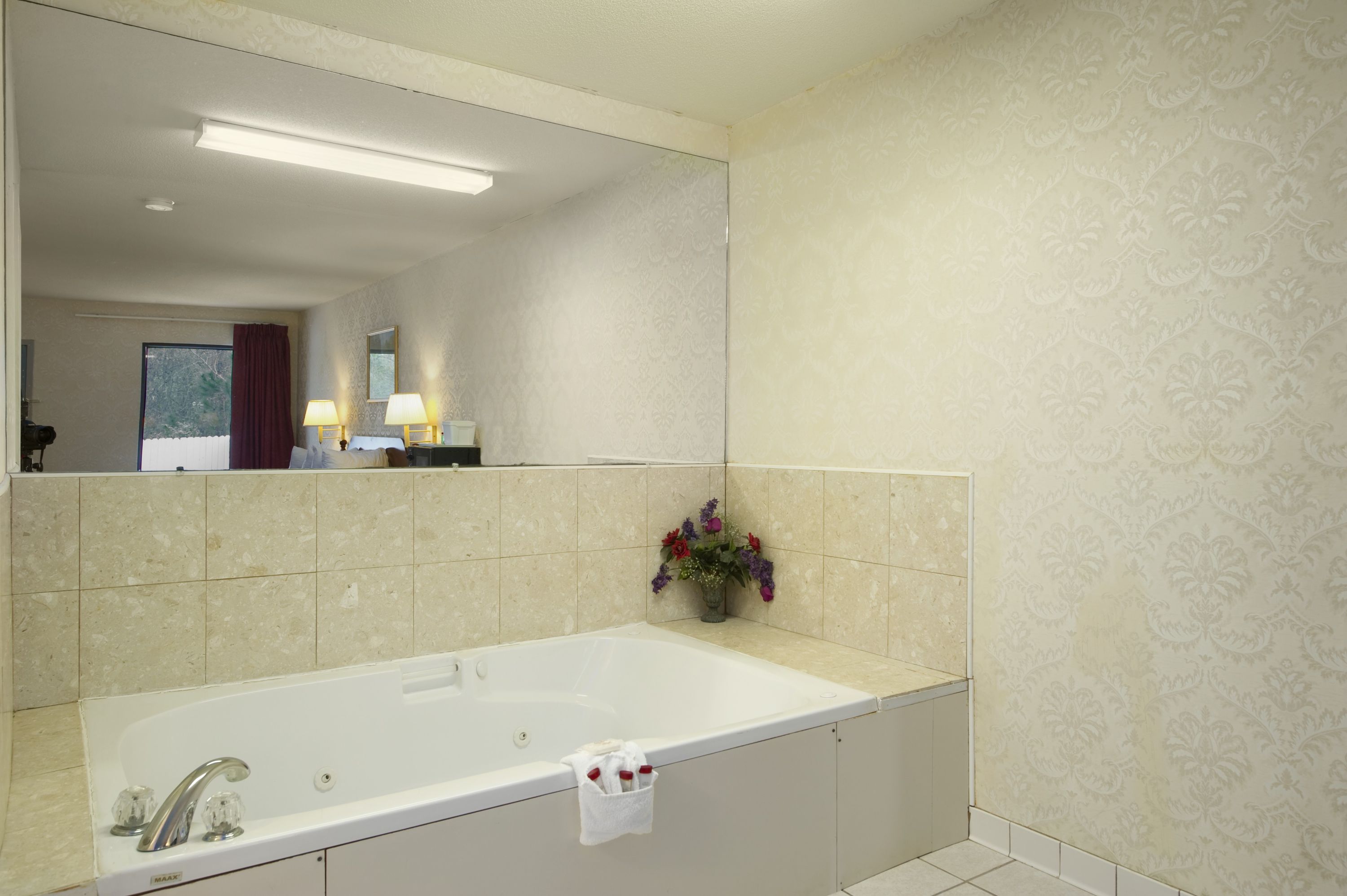 Guest room at the Days Inn by Wyndham Augusta/Fort Eisenhower in Augusta, Georgia