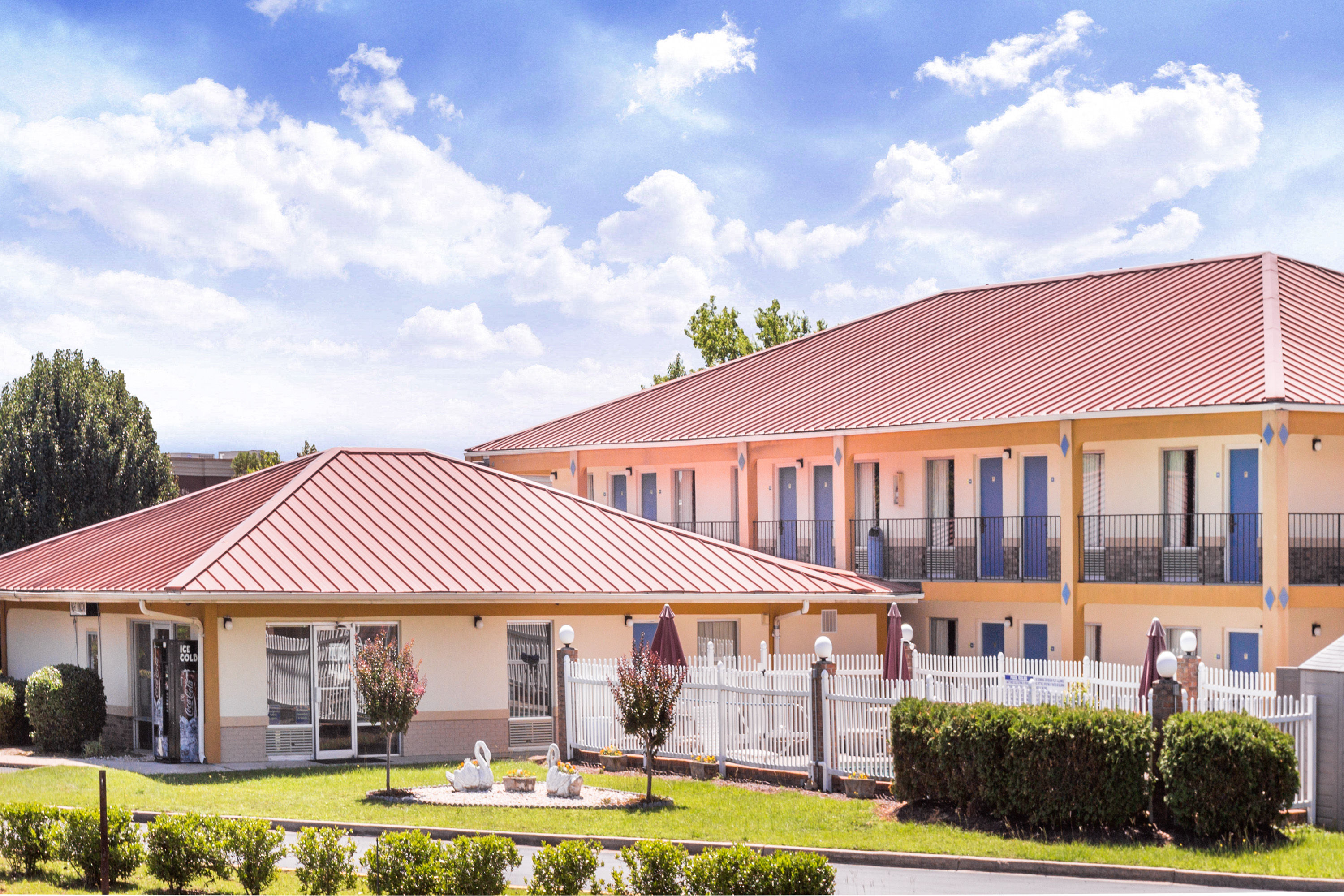 Days Inn By Wyndham Augusta Wheeler Road Augusta Ga Hotels