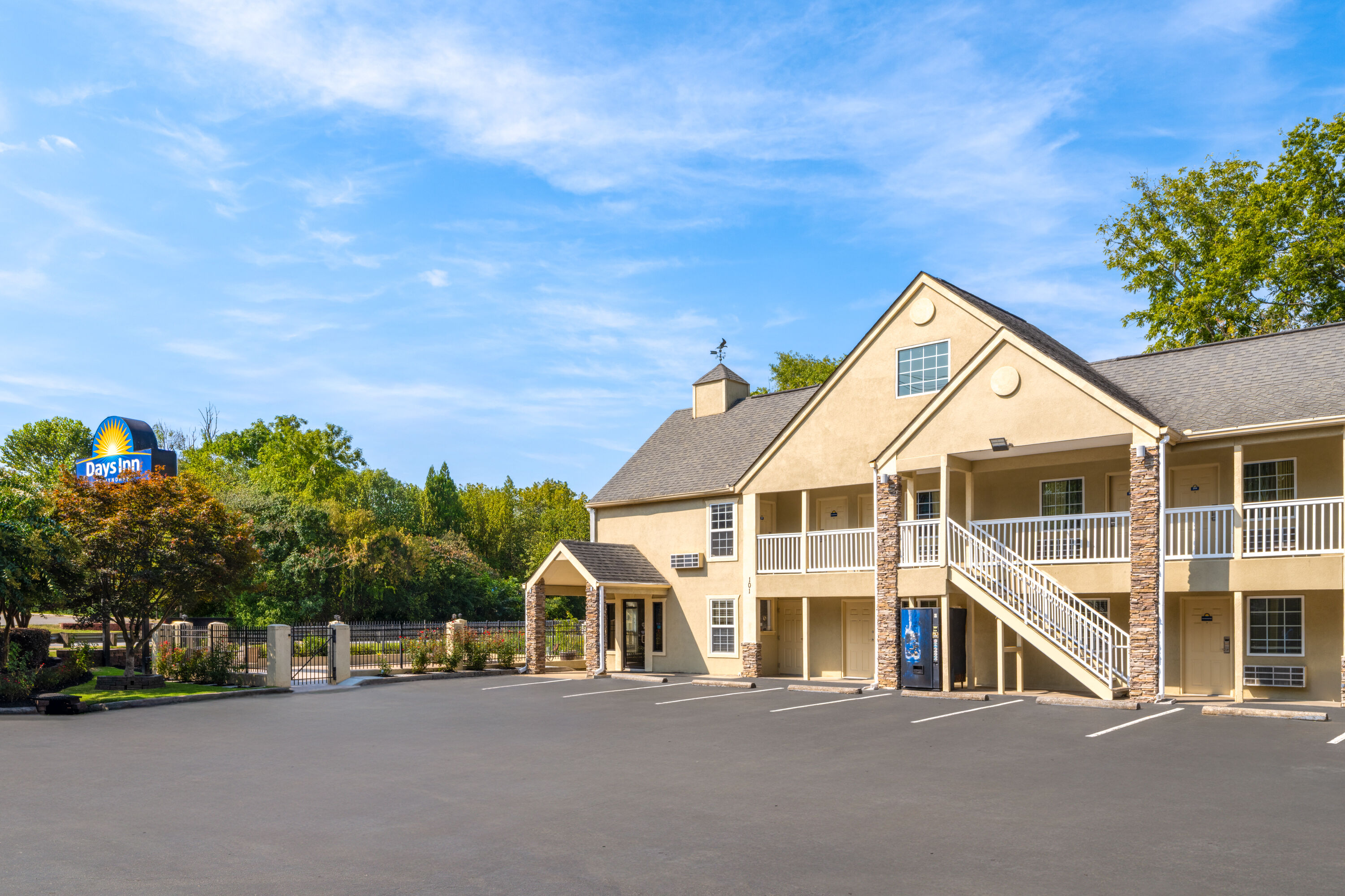 Exterior Day Image of Days Inn by Wyndham Canton hotel in Canton, Georgia