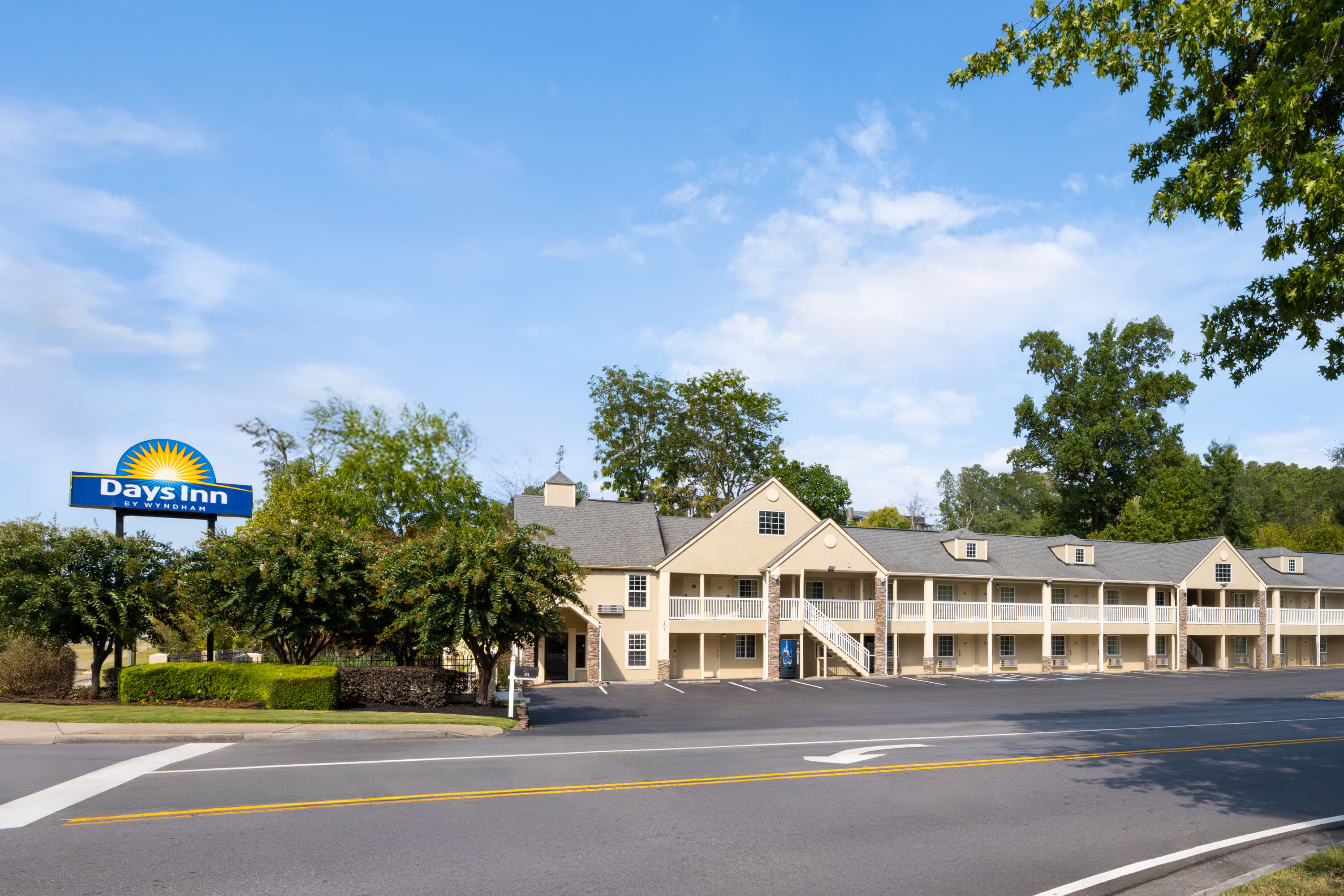 Exterior Day Image of Days Inn by Wyndham Canton hotel in Canton, Georgia