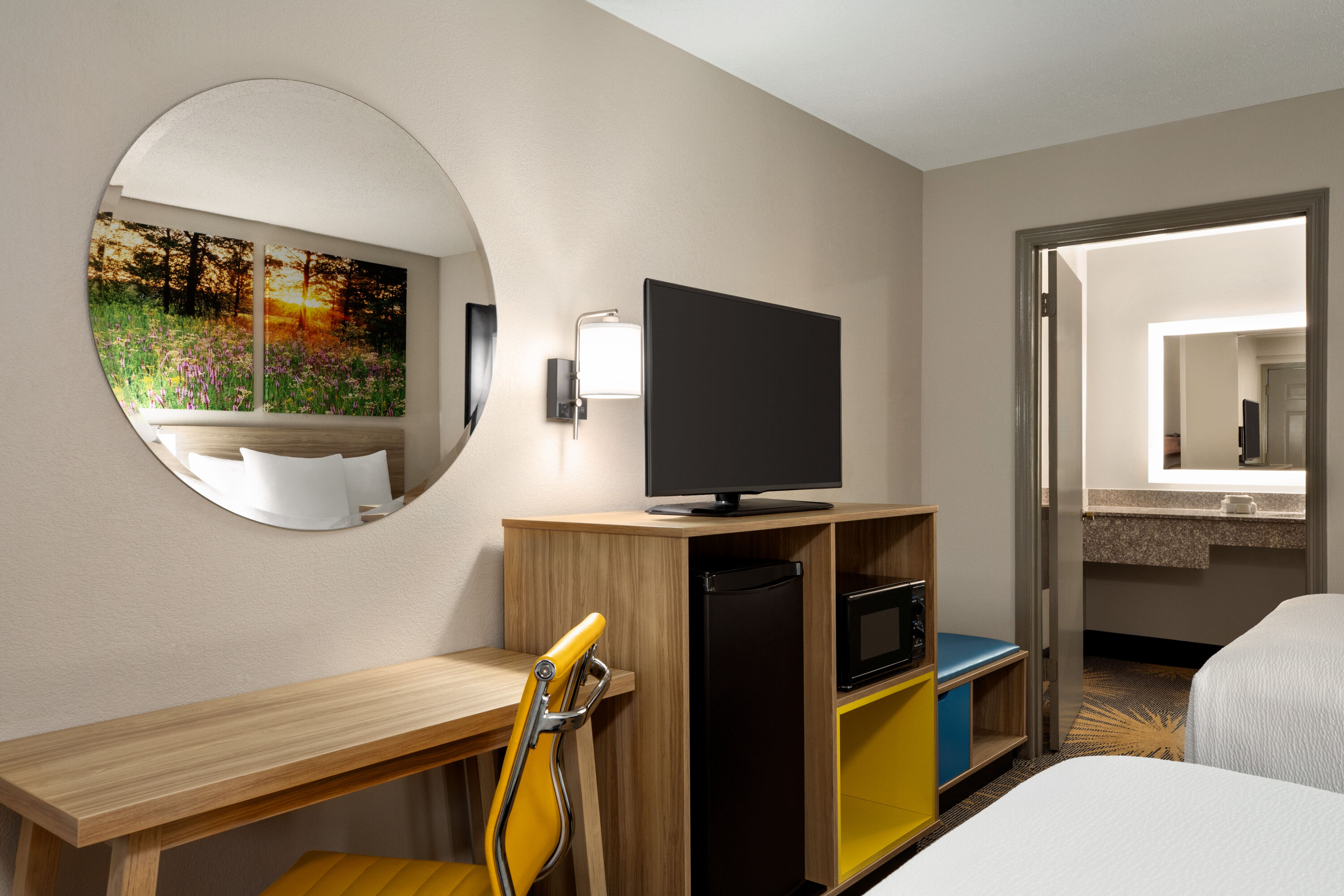 Guest room at the Days Inn by Wyndham Cartersville in Cartersville, Georgia