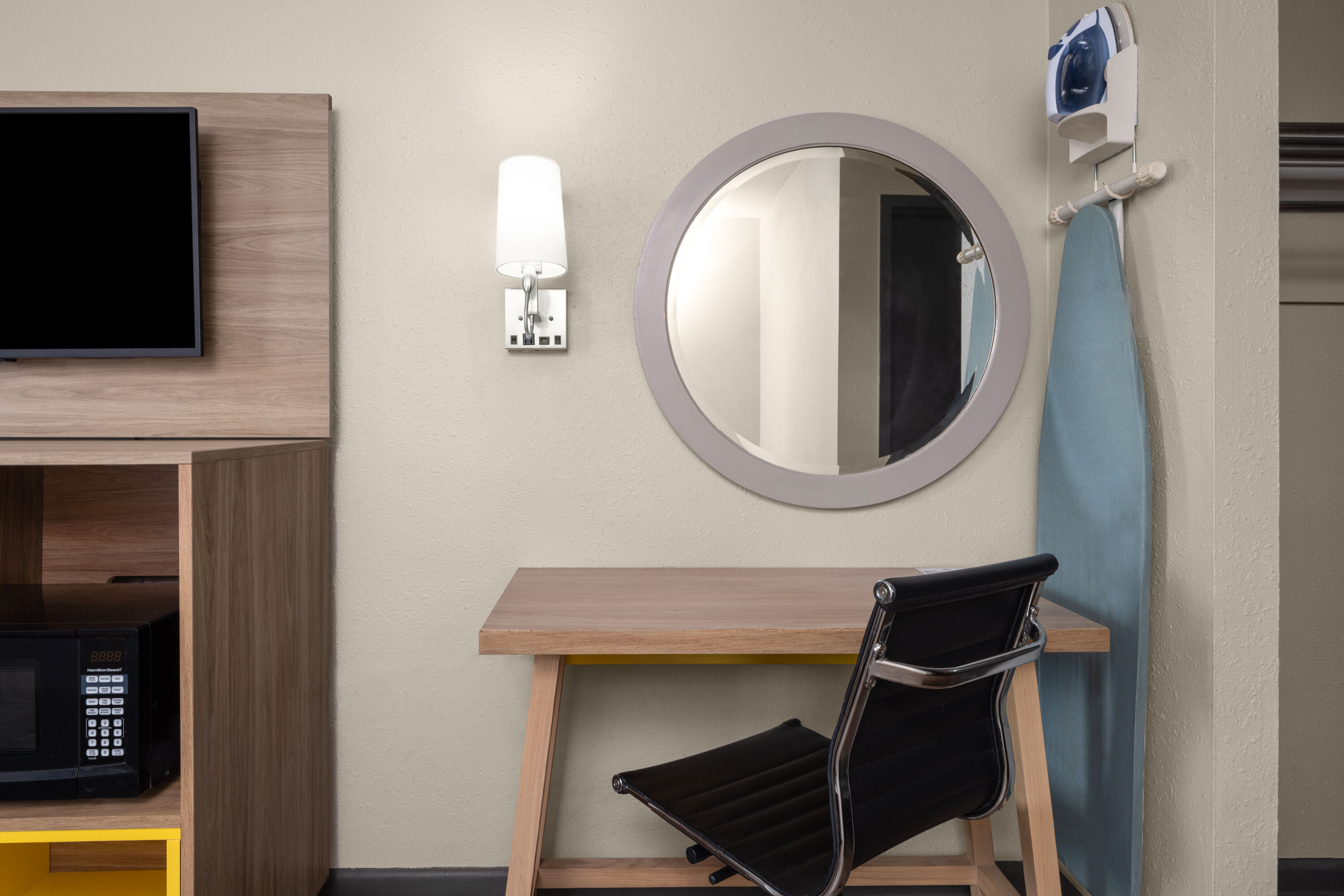 Guest room at the Days Inn by Wyndham College Park Airport Best Road in College Park, Georgia