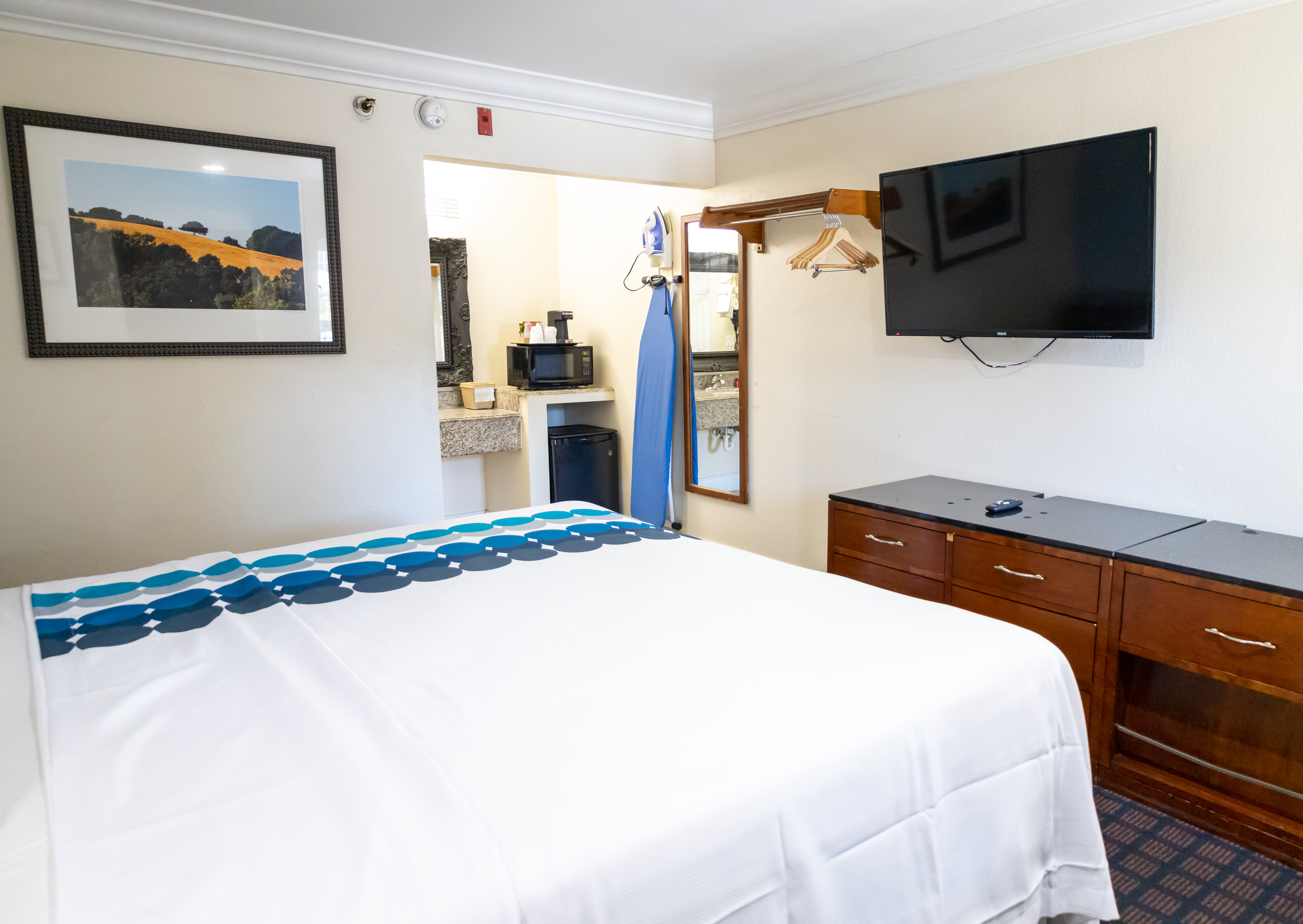 Guest room at the Days Inn by Wyndham College Park Atlanta Airport South in College park, Georgia