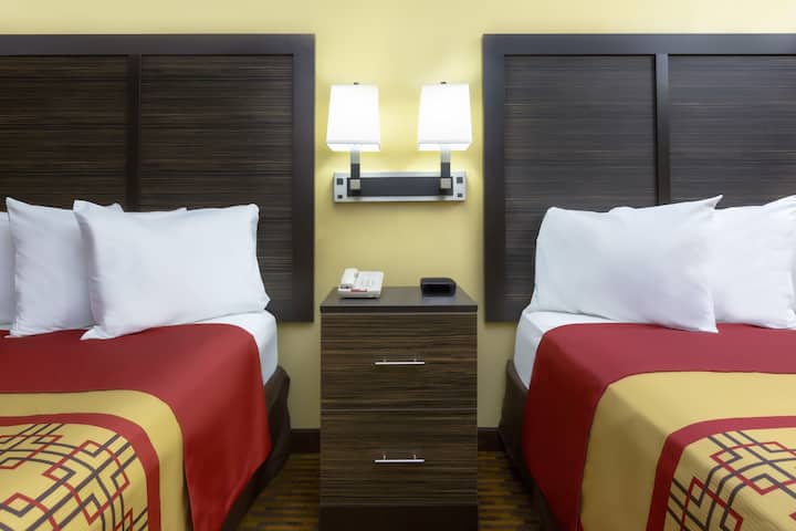 Days Inn by Wyndham Columbus-North Fort Moore | Columbus, GA Hotels