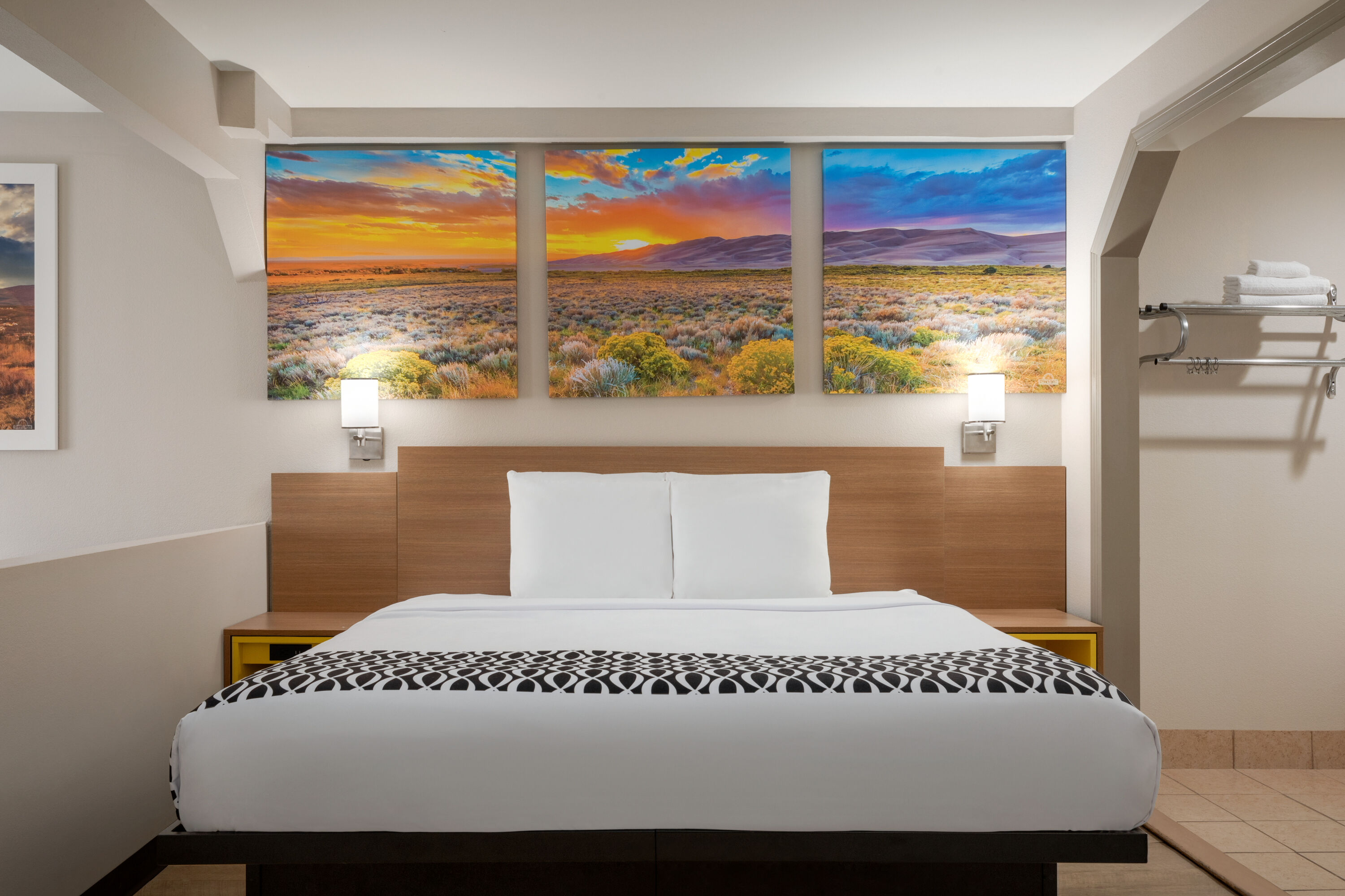 Days Inn by Wyndham Covington suite in Covington, Georgia