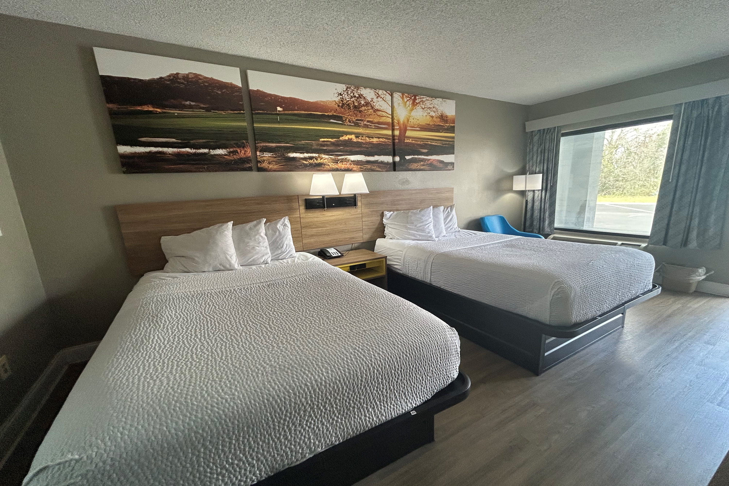 Guest room at the Days Inn by Wyndham Dublin GA in Dublin, Georgia