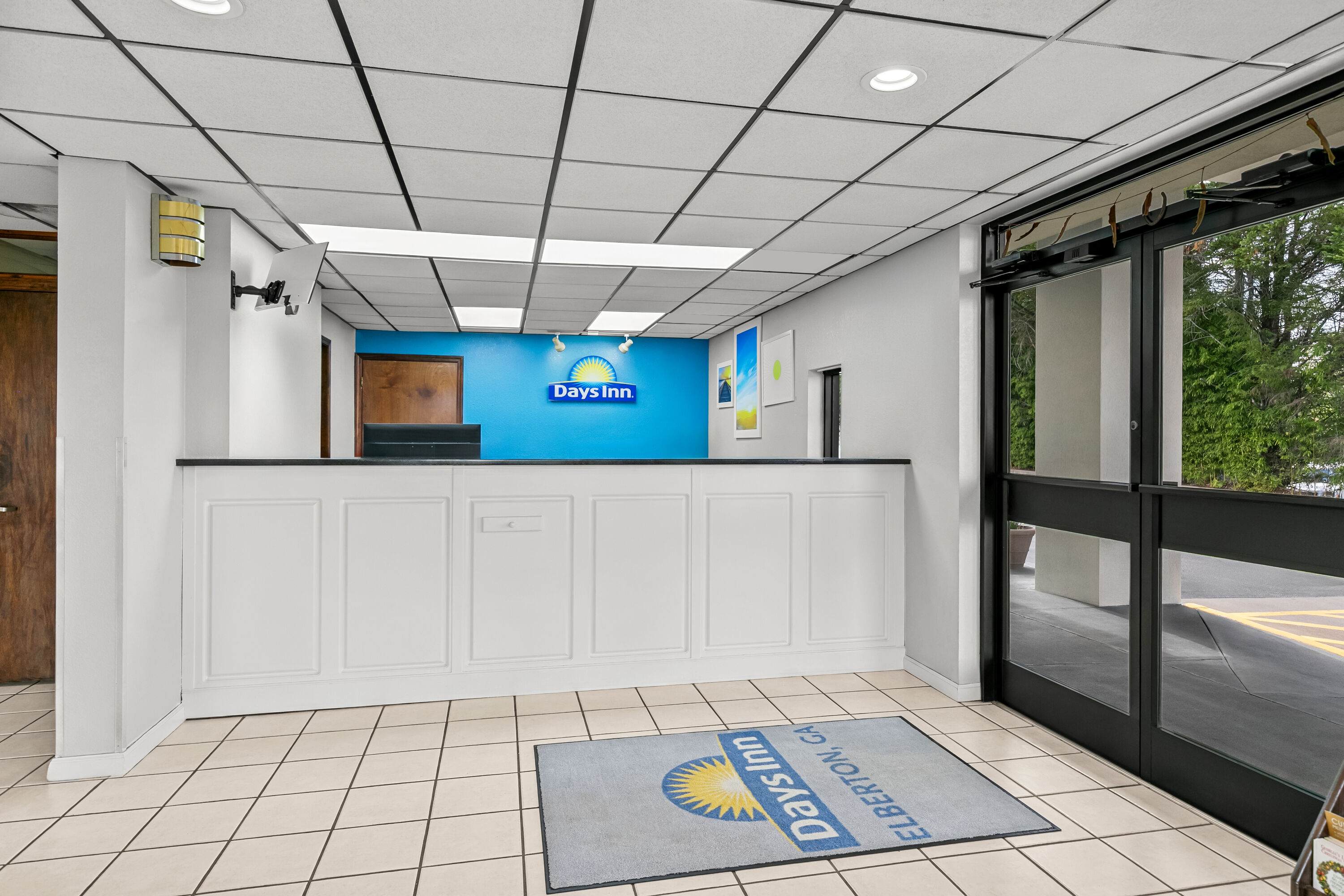 Days Inn by Wyndham Elberton reception in Elberton, Georgia