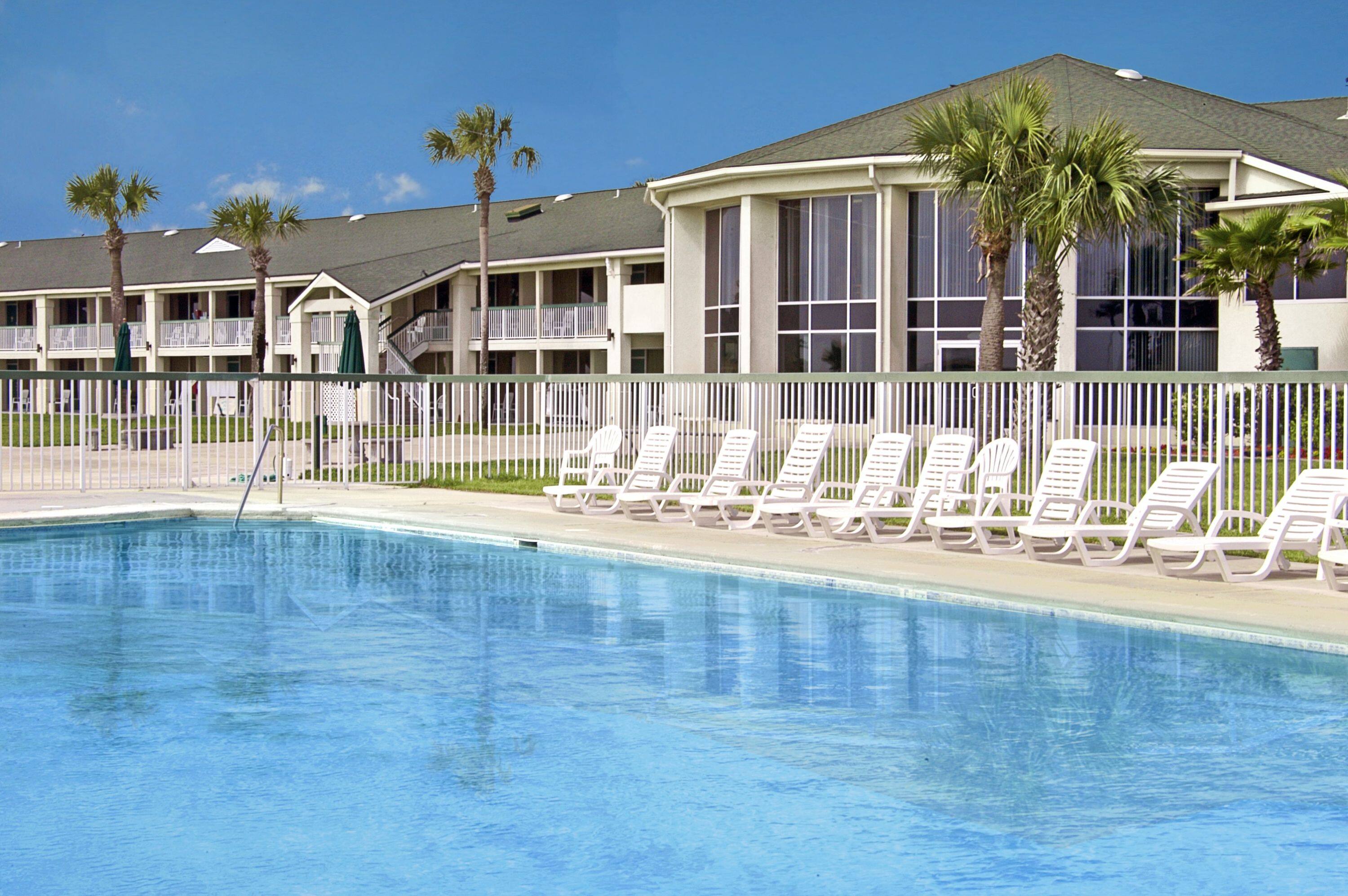 Days Inn Suites By Wyndham Jekyll Island Jekyll Island