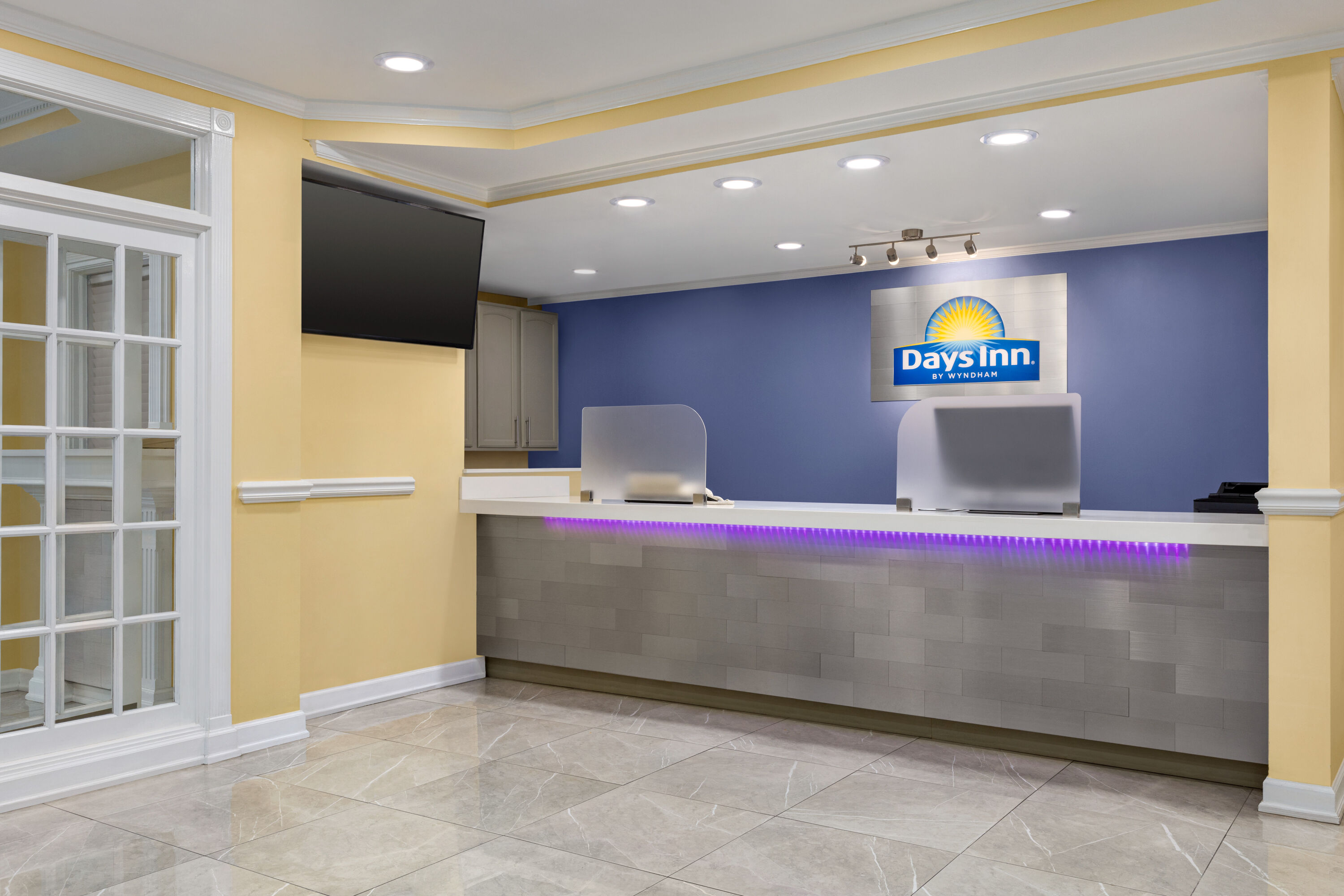Days Inn by Wyndham Kingsland GA reception in Kingsland, Georgia