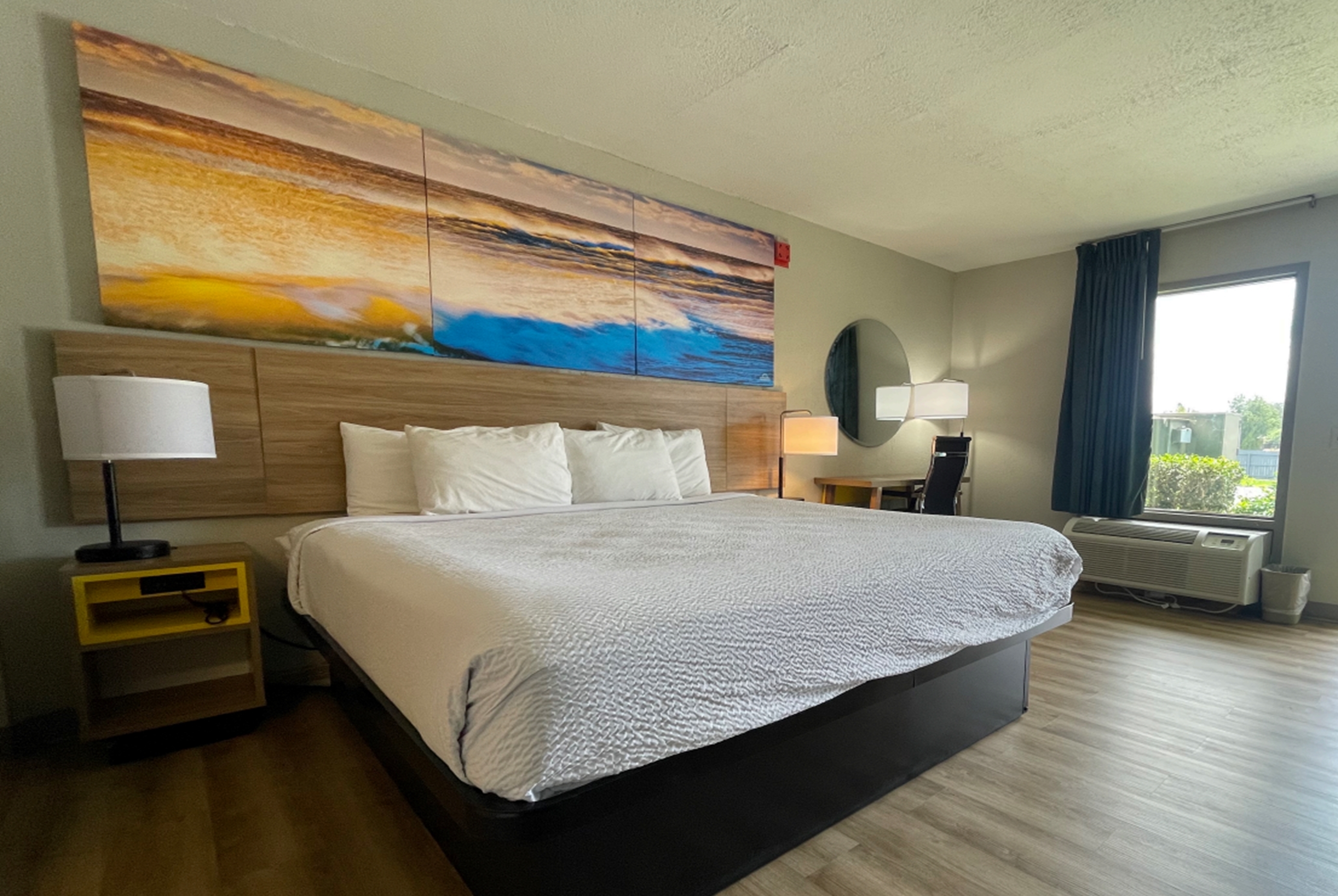 Guest room at the Days Inn by Wyndham Lake Park/Valdosta in Lake Park, Georgia