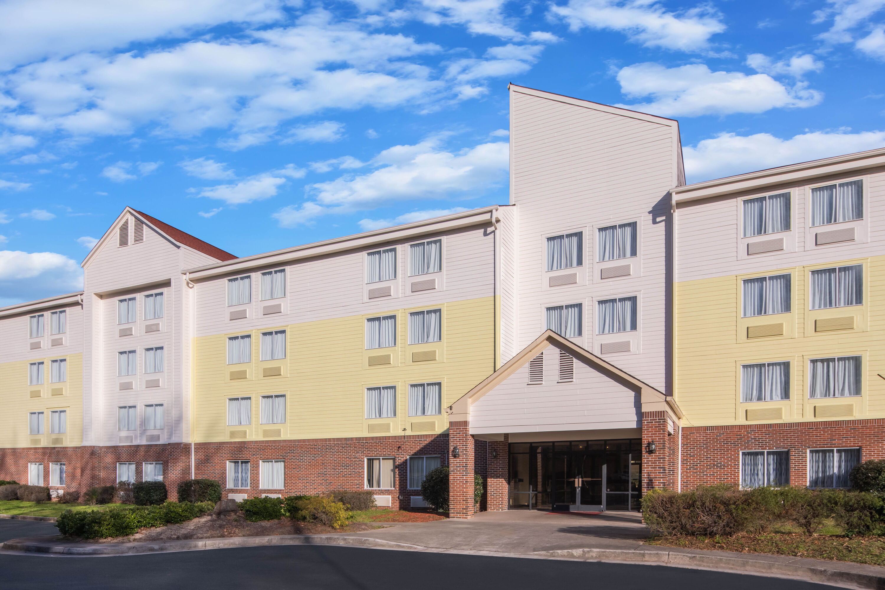Days Inn By Wyndham Macon I 75 North Macon Ga Hotels