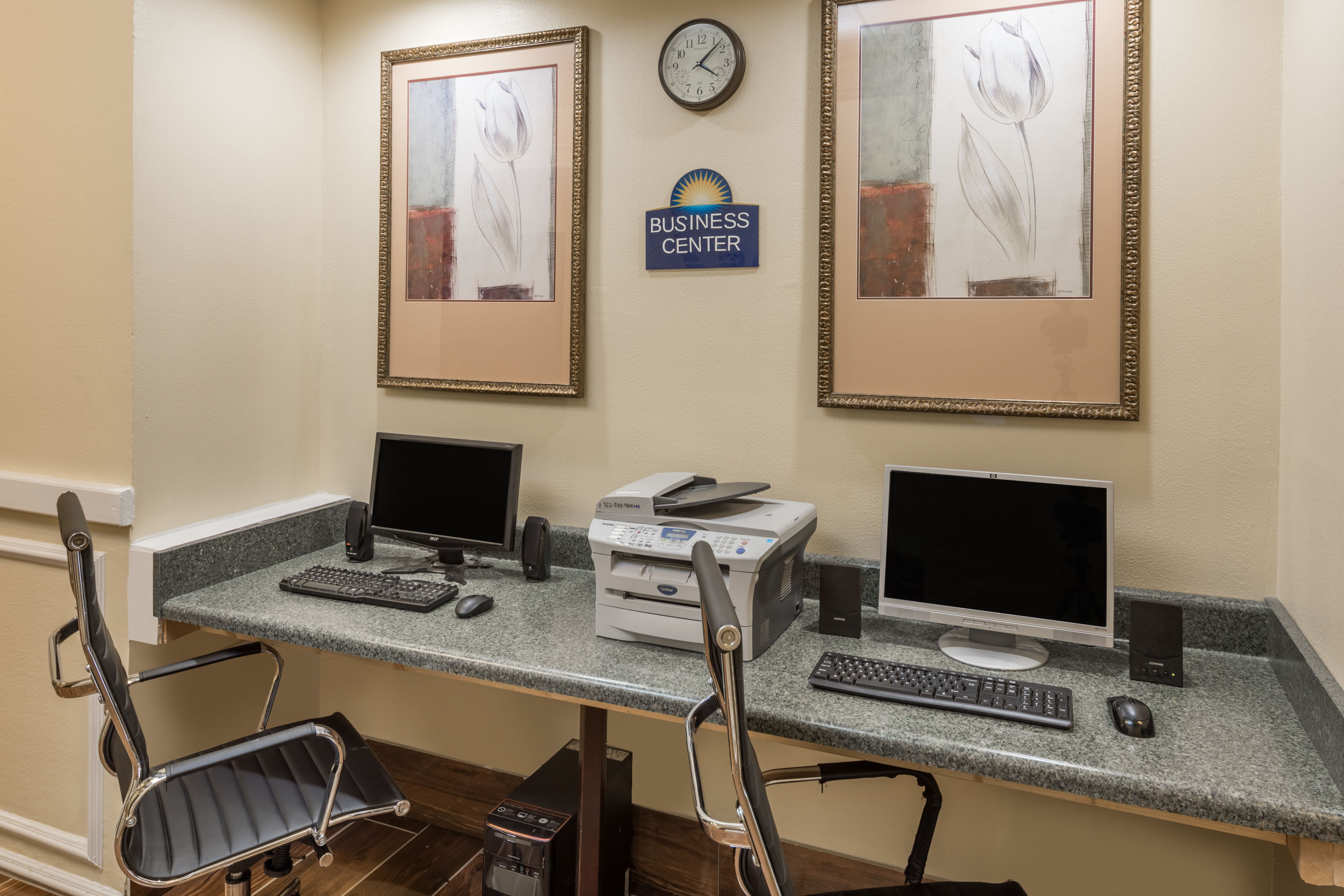 Days Inn by Wyndham Madison business center in Madison, Georgia