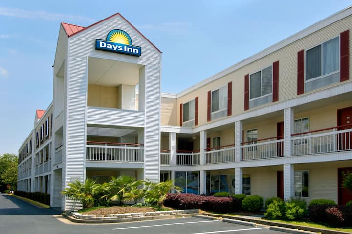 Days Inn By Wyndham Marietta Atlanta Delk Road Marietta Ga Hotels