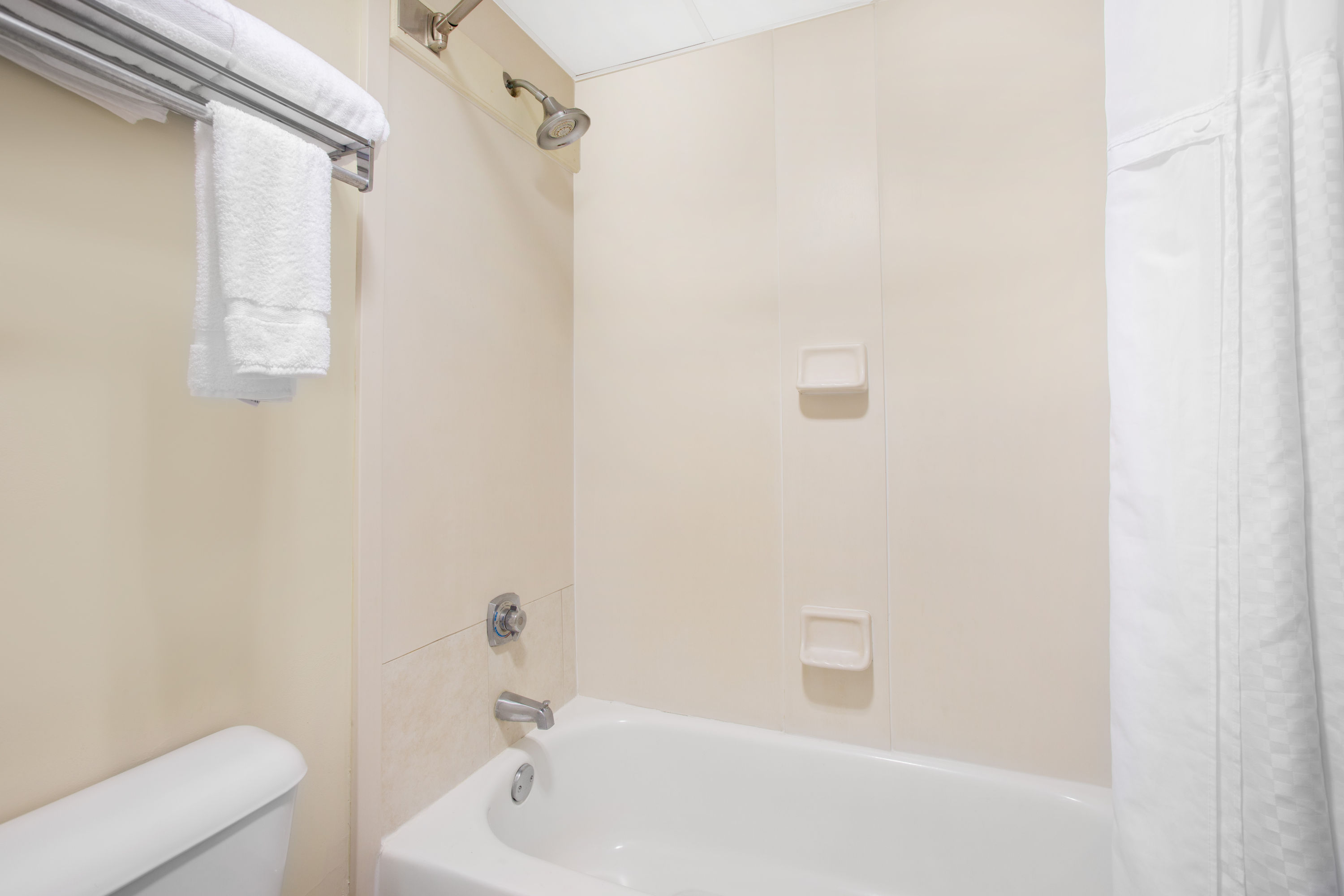 Guest room bath at the Days Inn by Wyndham Metter in Metter, Georgia