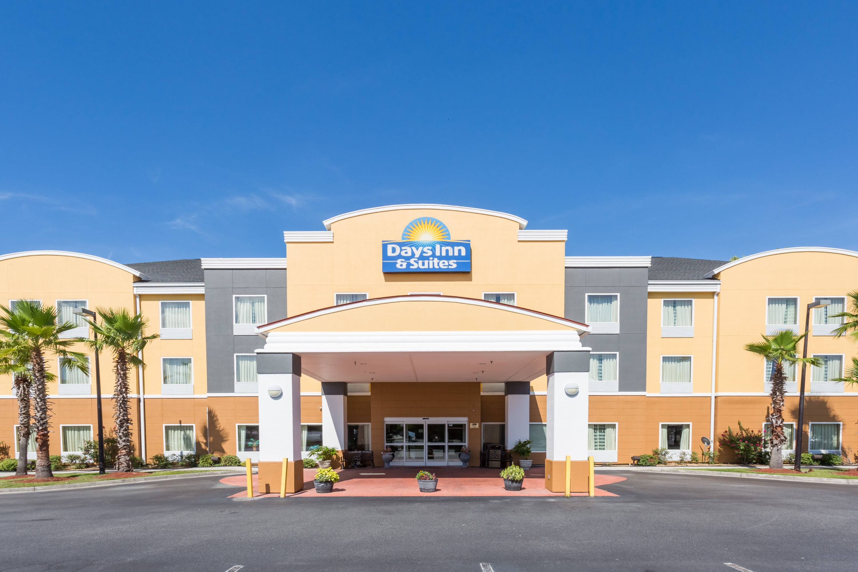 Days Inn Suites by Wyndham Savannah North I 95 Port Wentworth GA