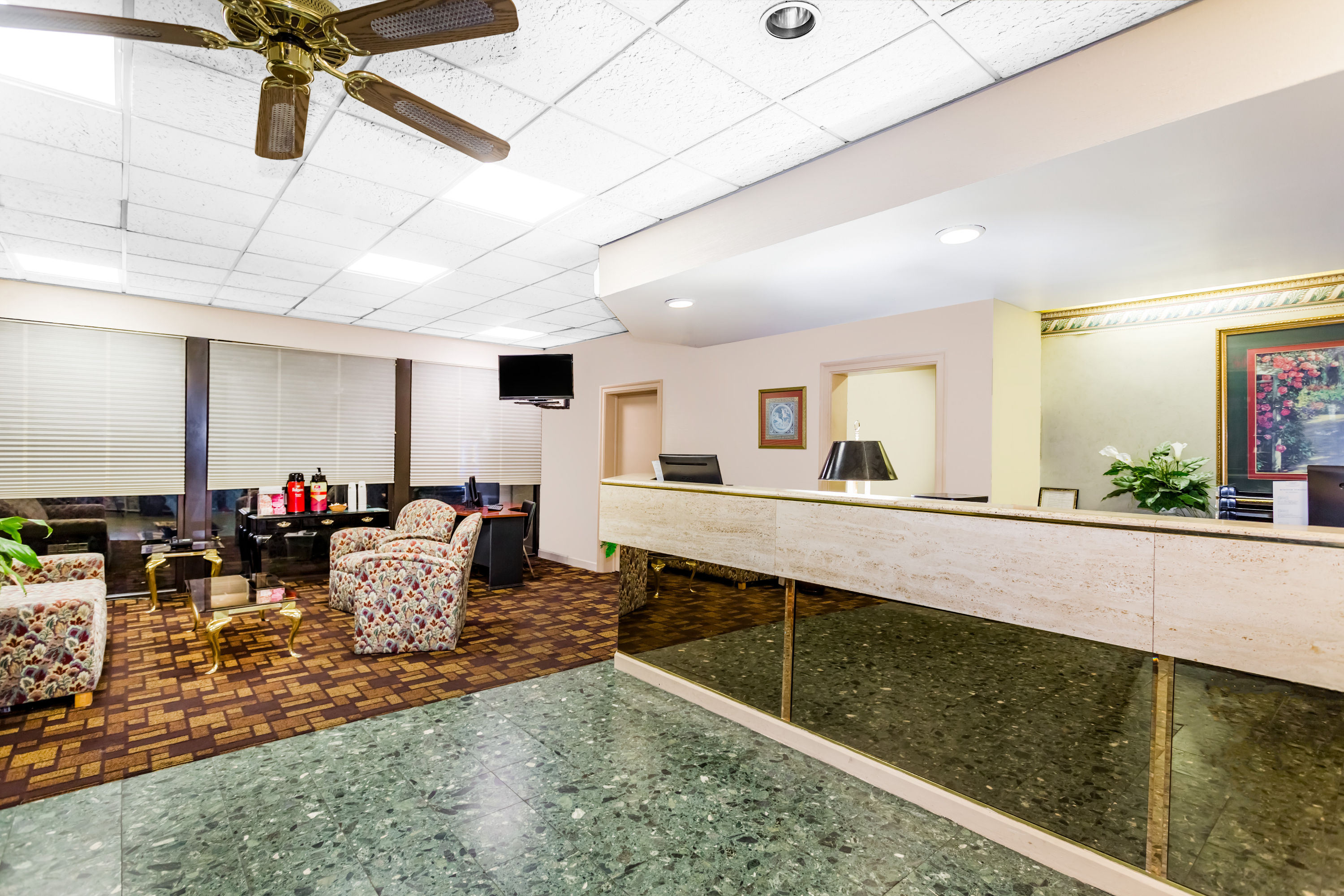 Days Inn By Wyndham Savannah Abercorn Southside