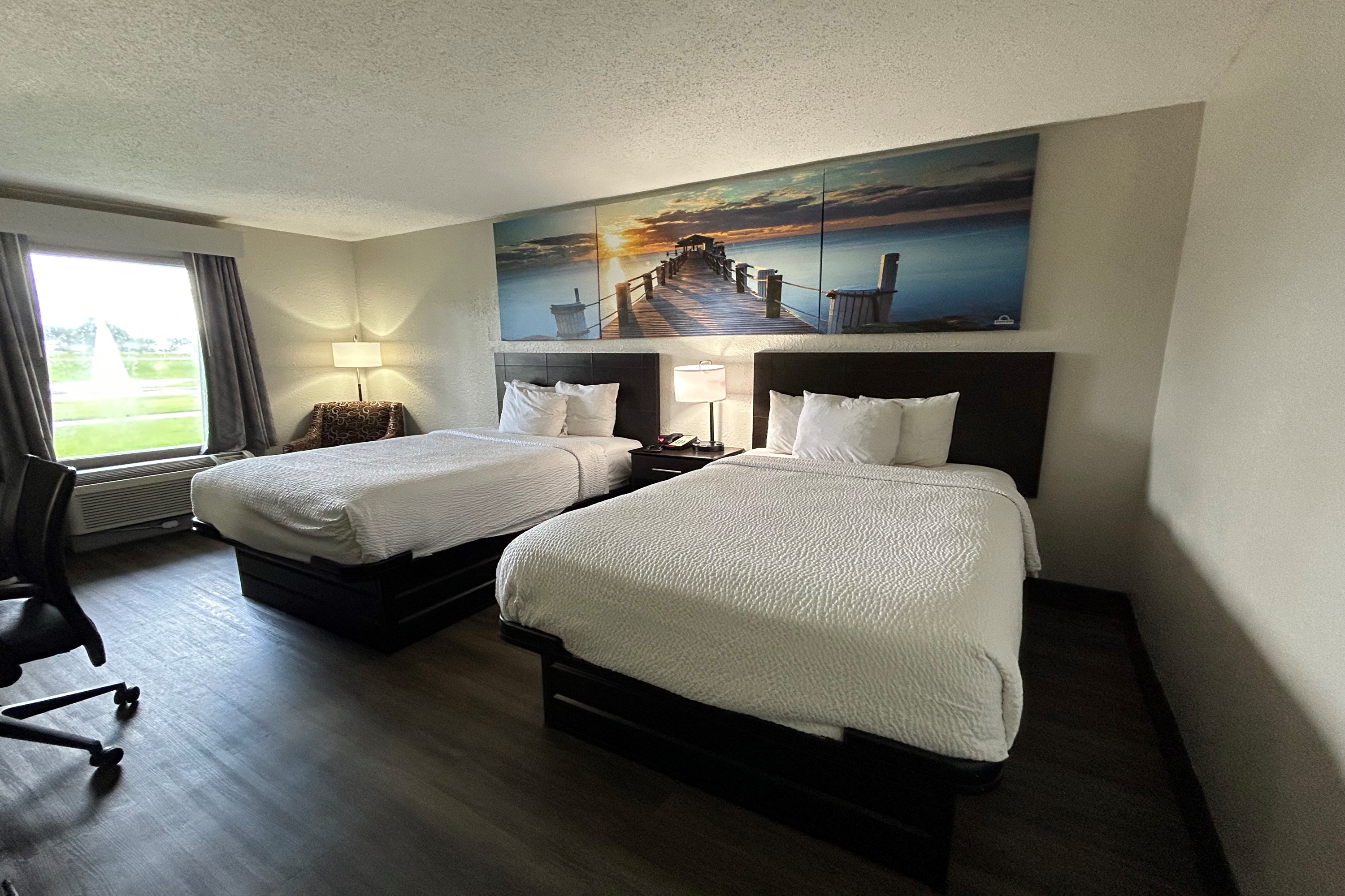 Guest room at the Days Inn by Wyndham Savannah Airport in Savannah, Georgia