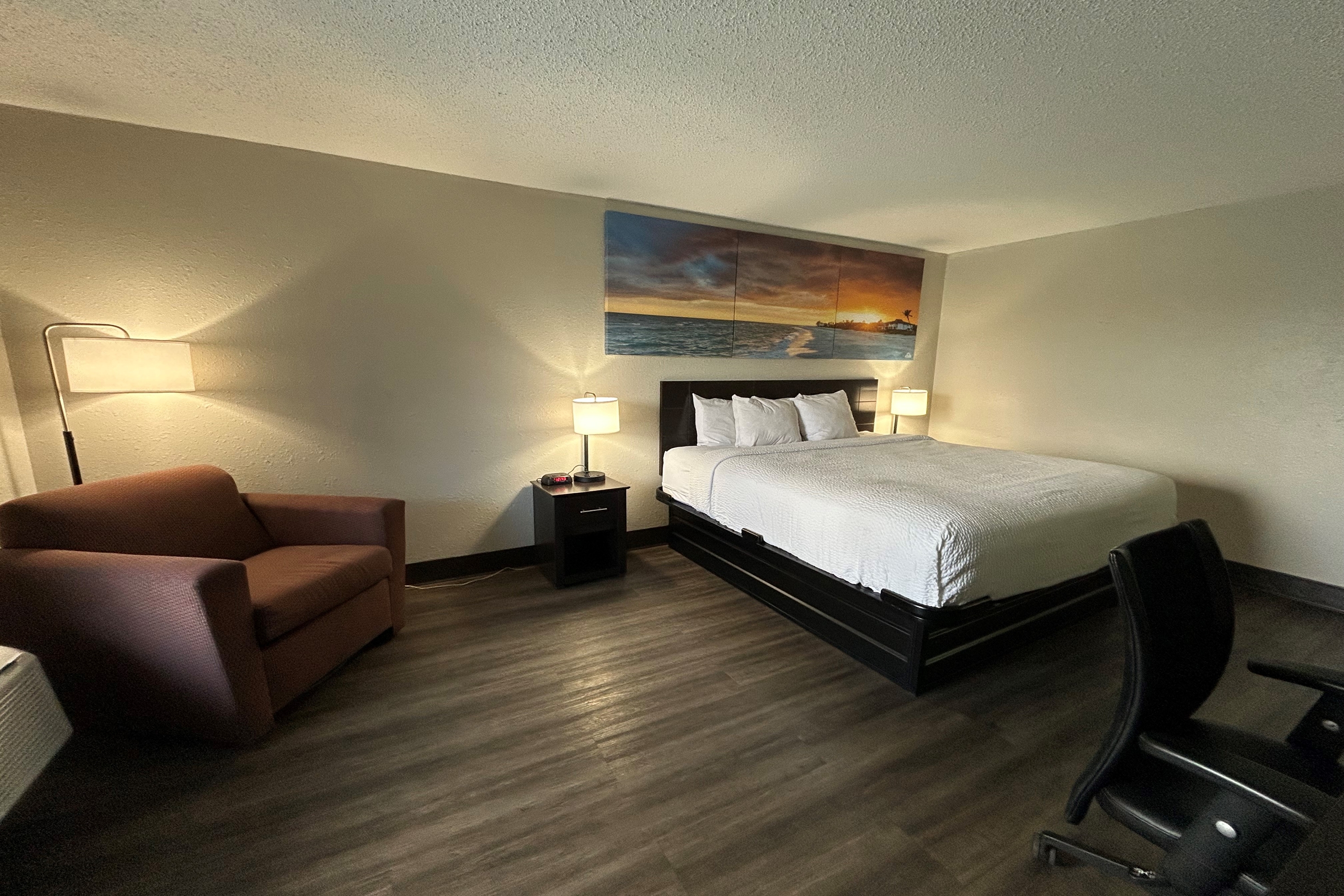 Guest room at the Days Inn by Wyndham Savannah Airport in Savannah, Georgia