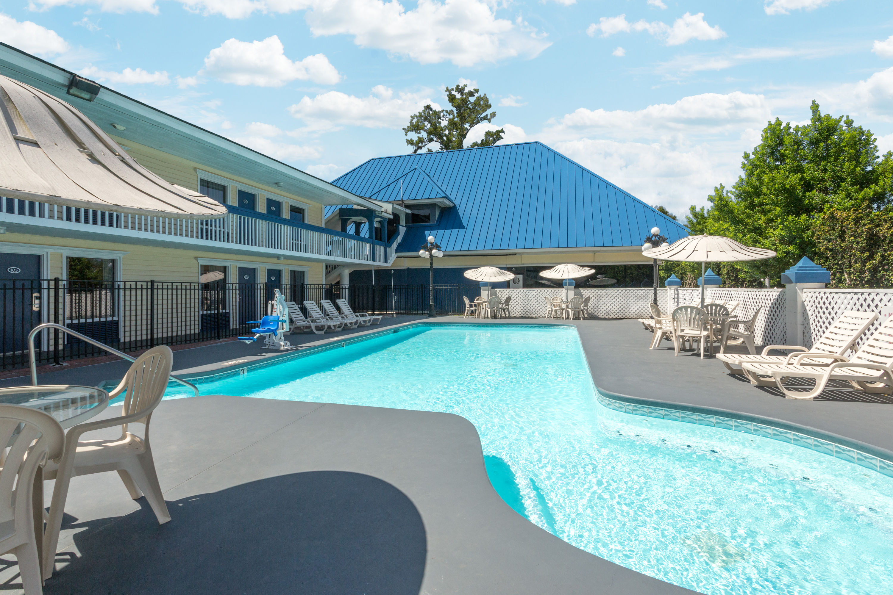 Days Inn by Wyndham Savannah Airport Savannah, GA Hotels