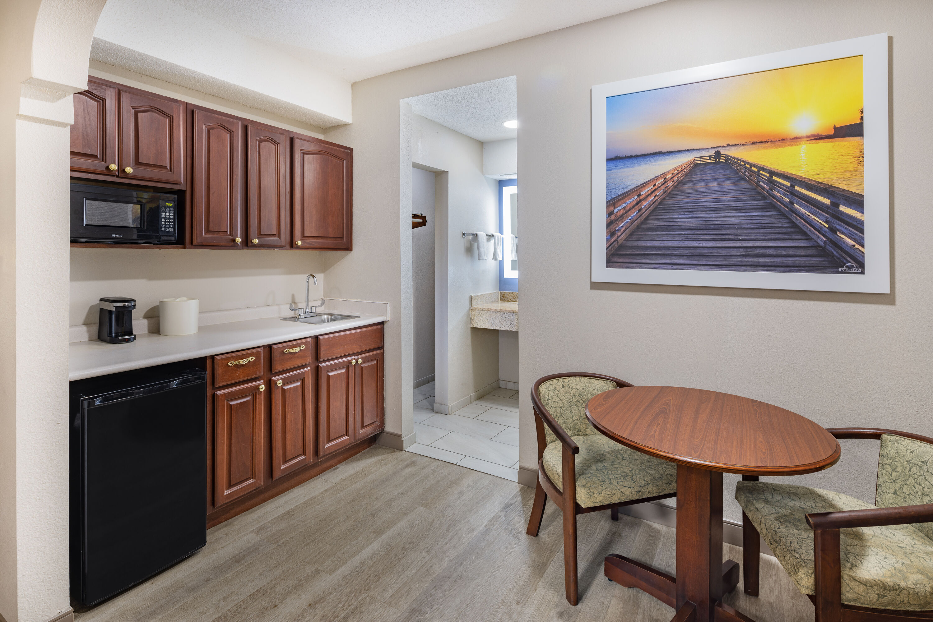 Days Inn & Suites by Wyndham Savannah Midtown suite kitchen in Savannah, Georgia