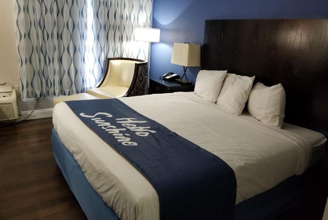 Guest room at the Days Inn by Wyndham Thomson in Thomson, Georgia