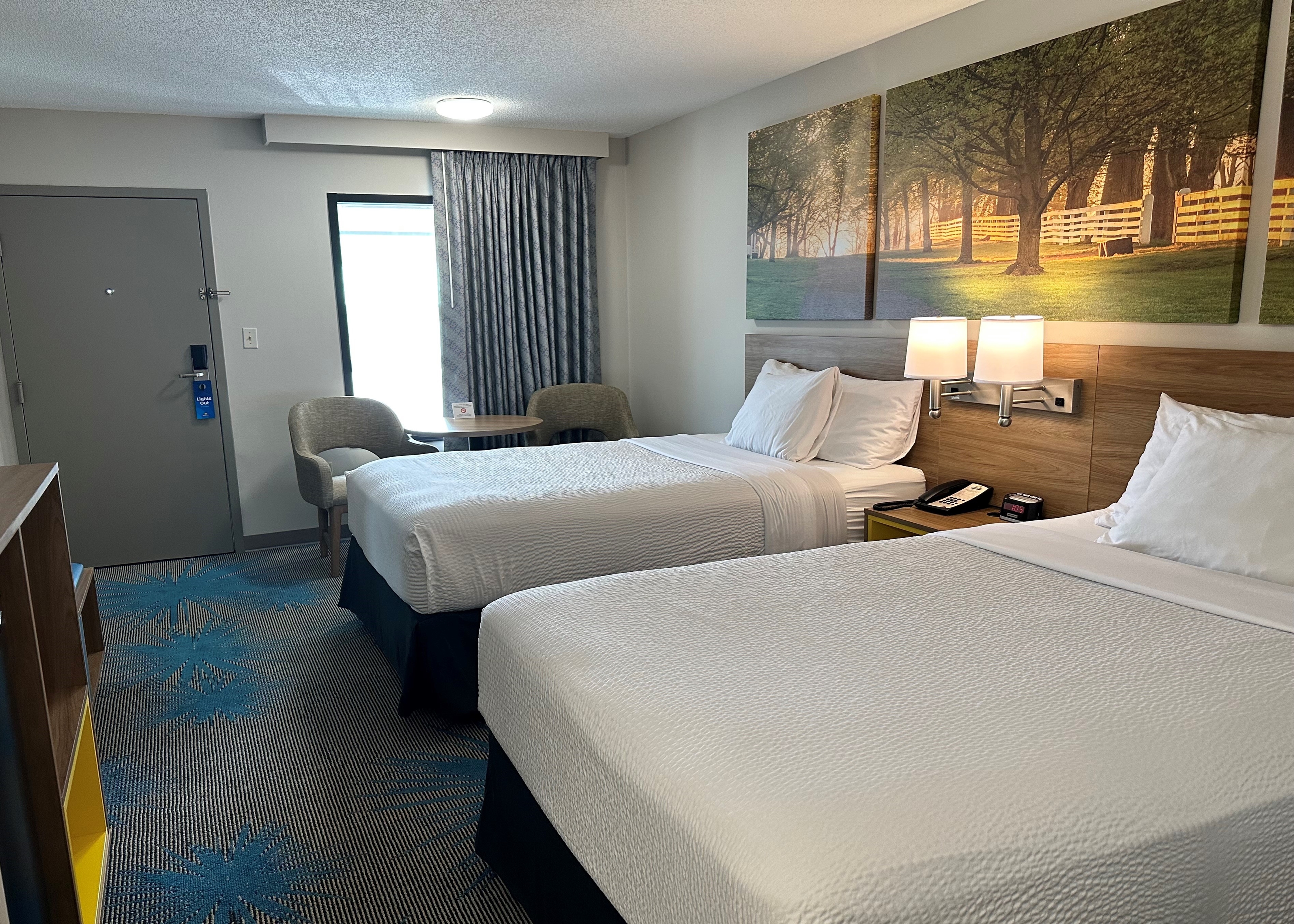 Guest room at the Days Inn by Wyndham Valdosta I-75 in Valdosta, Georgia