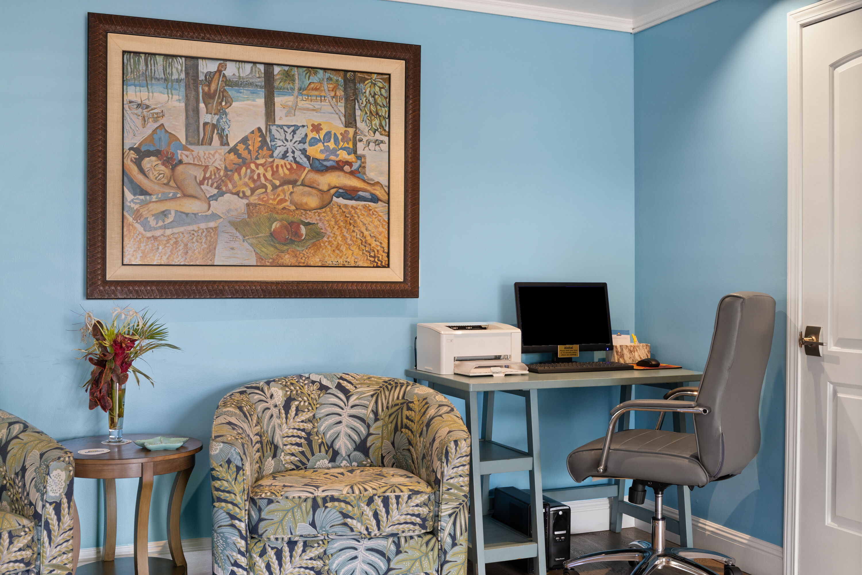 Days Inn by Wyndham Maui Oceanfront business center in Maui, Hawaii