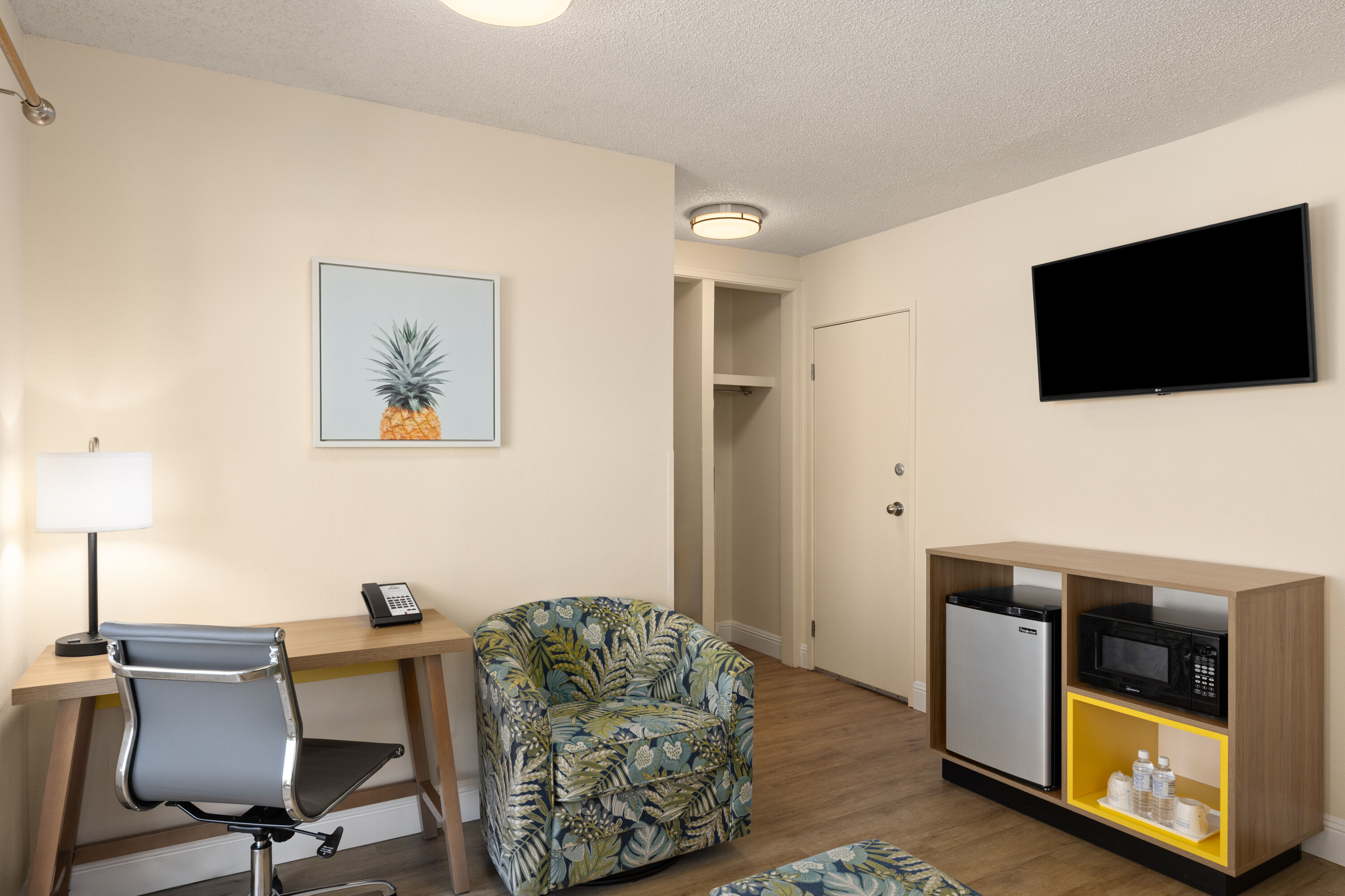 Days Inn by Wyndham Maui Oceanfront suite in Maui, Hawaii