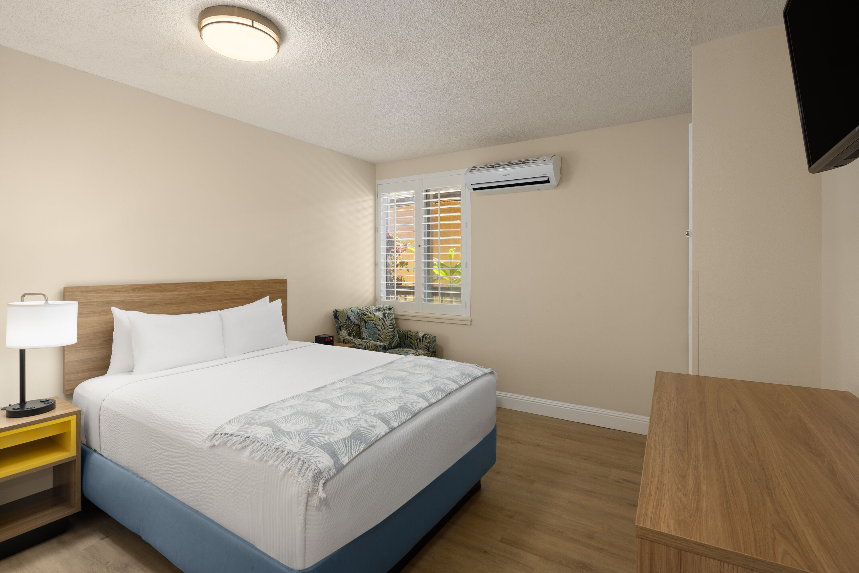 Days Inn by Wyndham Maui Oceanfront suite in Maui, Hawaii