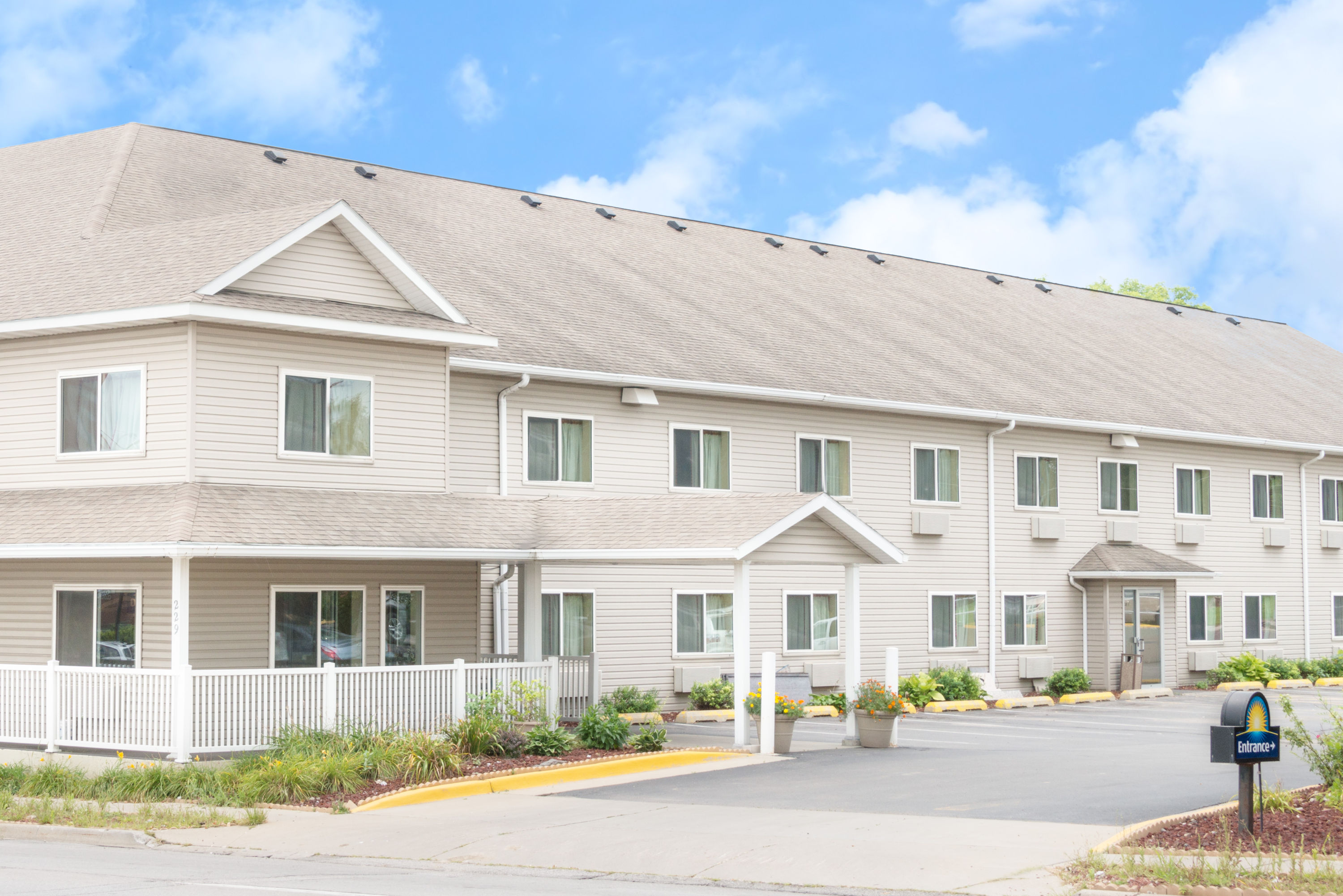 Days Inn By Wyndham Ames Ames Ia Hotels