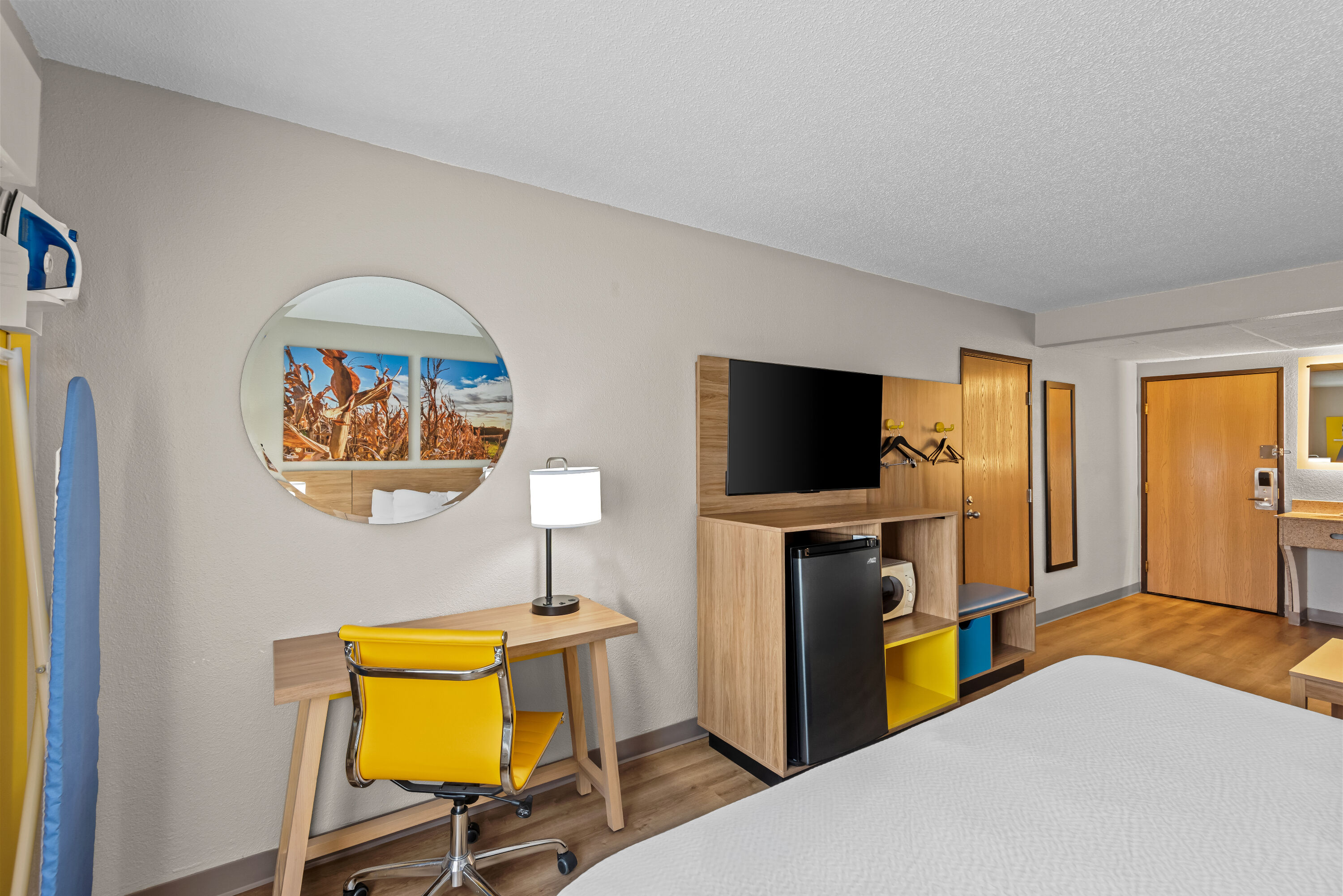 King bed guest room at the Days Inn by Wyndham Ames in Ames, Iowa