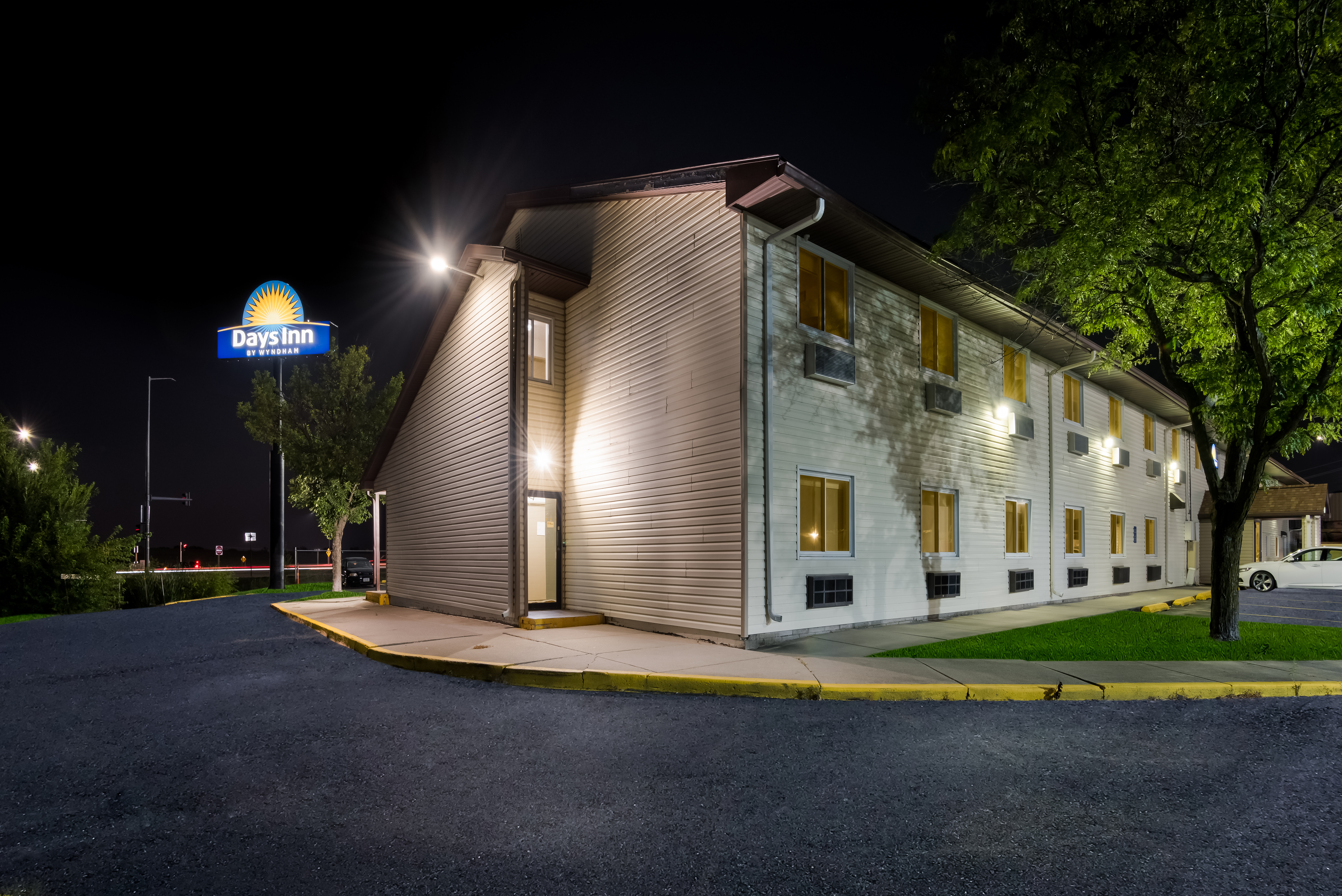 Exterior of Days Inn by Wyndham Ankeny - Des Moines hotel in Ankeny, Iowa