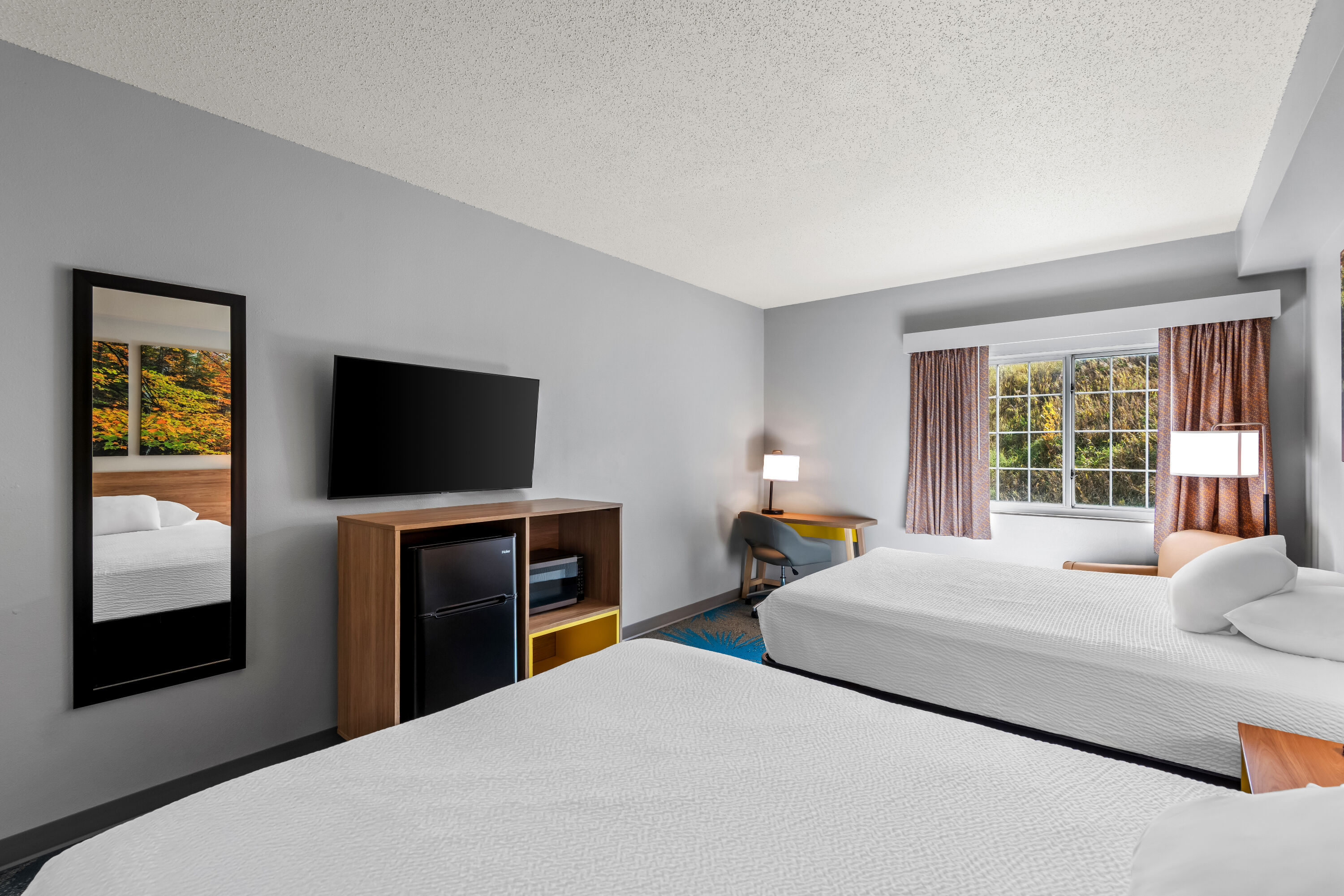 Double bed guest room at the Days Inn by Wyndham Carroll in Carroll, Iowa