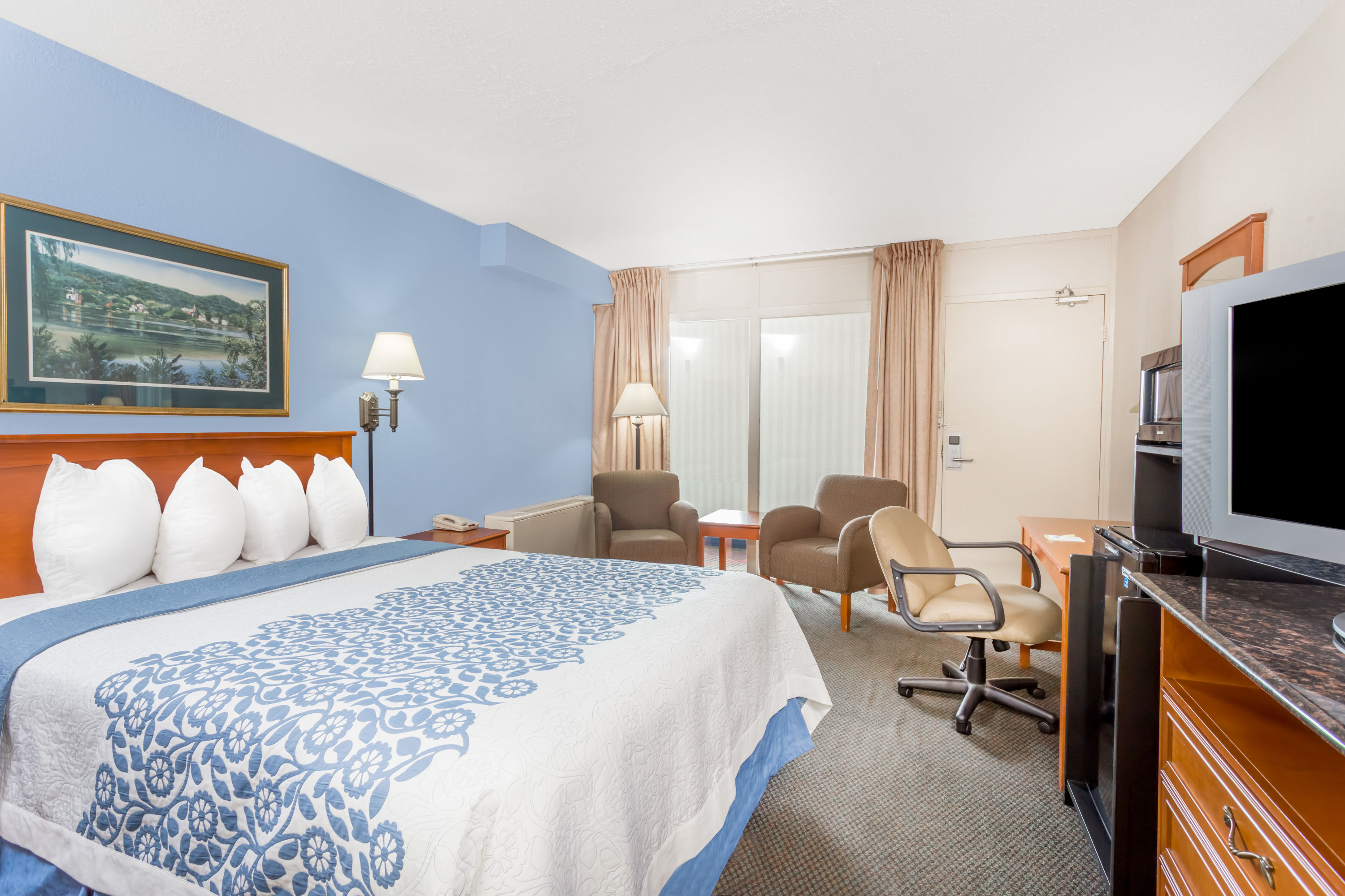 Guest room at the Days Inn by Wyndham Cedar Falls- University Plaza in Cedar Falls, Iowa