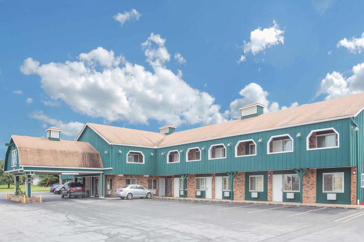 Days Inn Davenport Ia Hotels 52806 Days Inn Davenport Ia