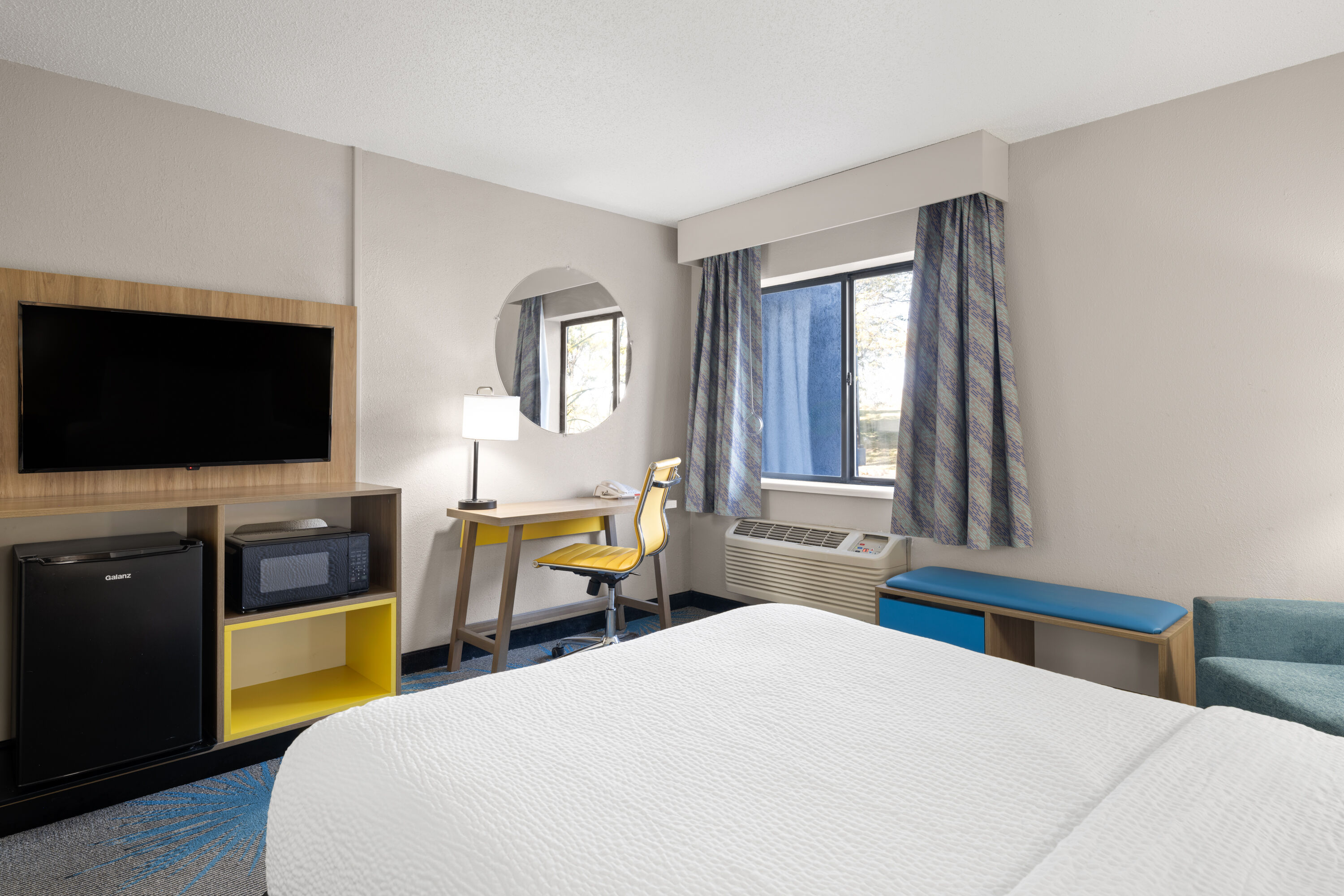 Guest room at the Days Inn by Wyndham Davenport in Davenport, Iowa