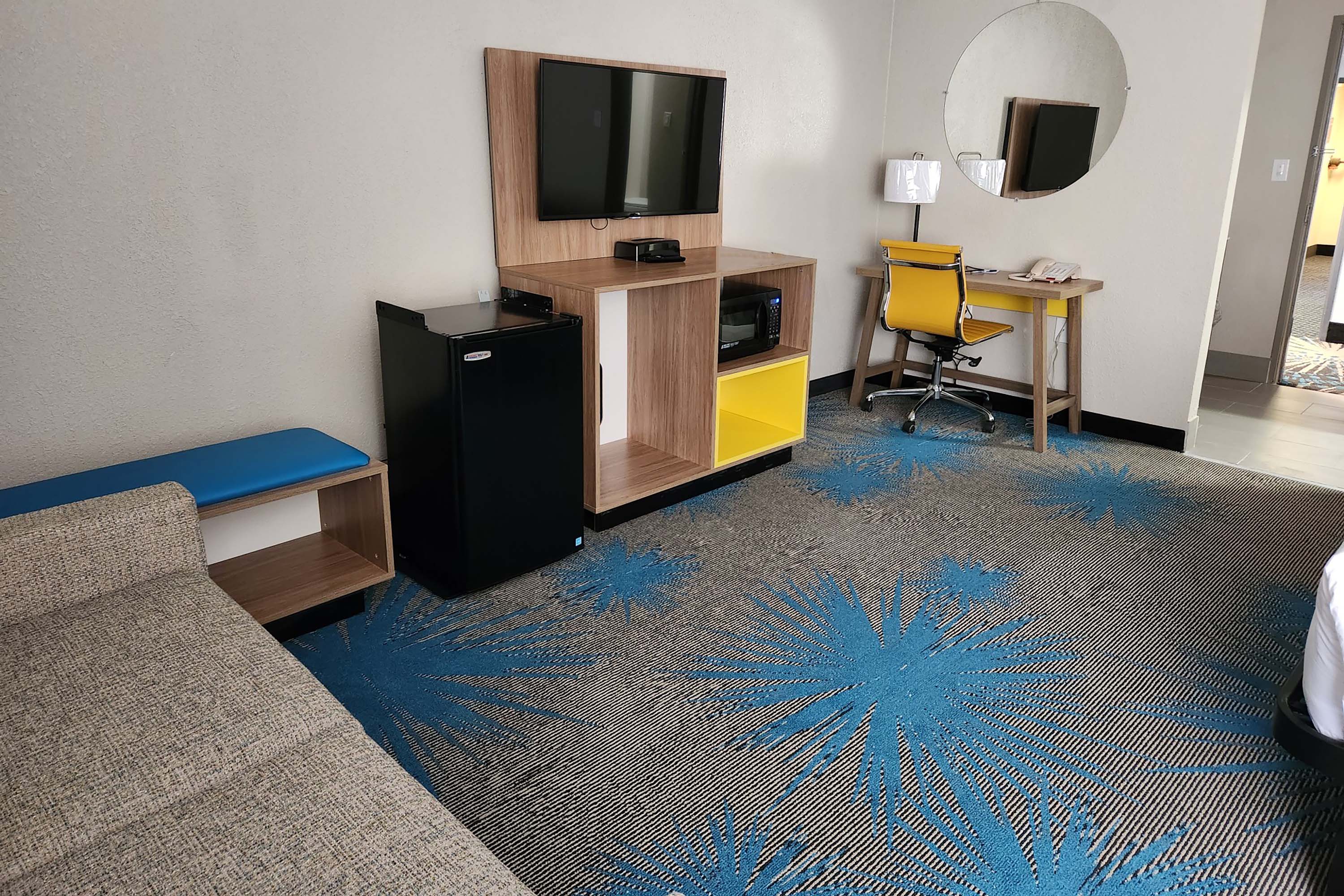 Guest room at the Days Inn by Wyndham Davenport in Davenport, Iowa