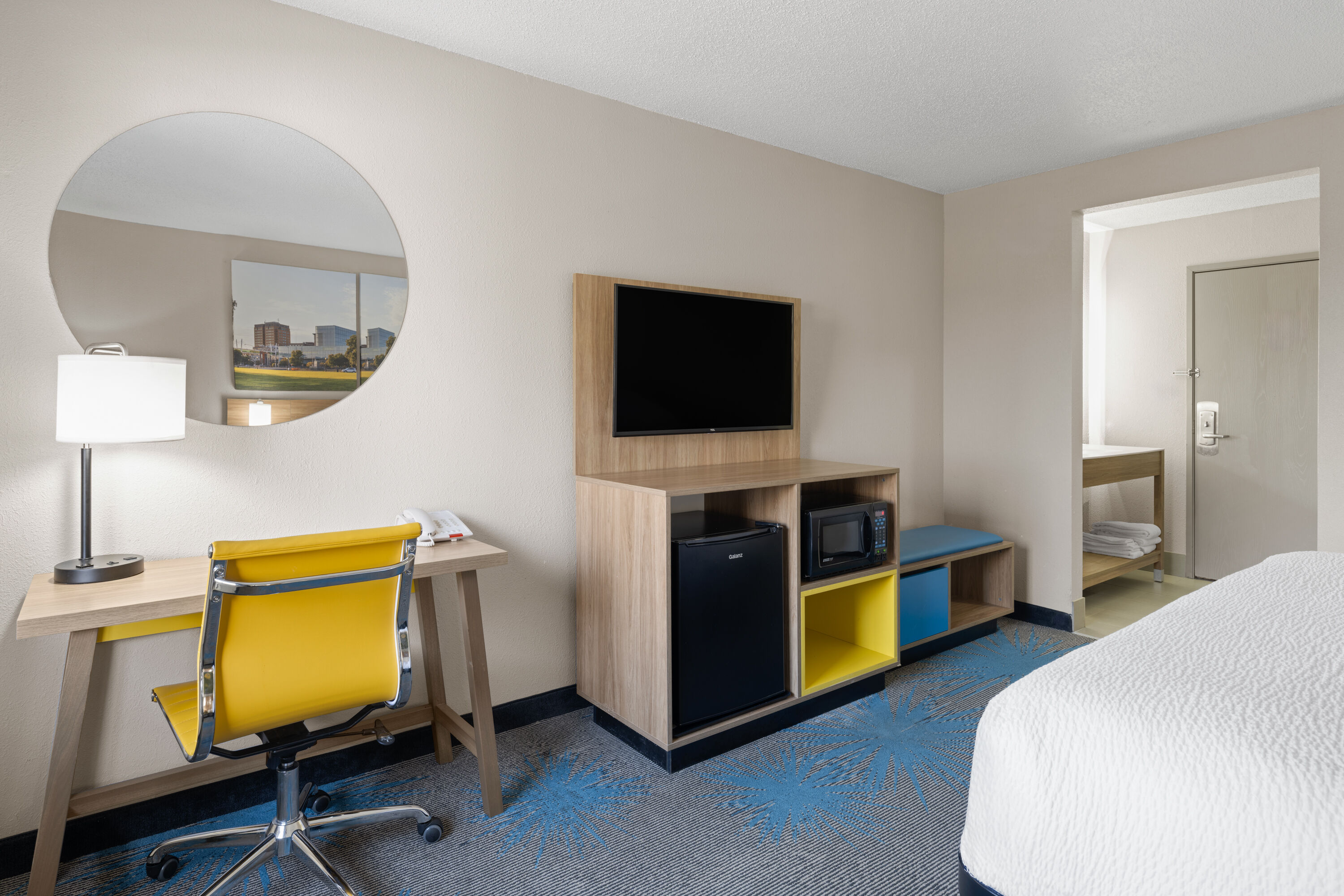 Guest room at the Days Inn by Wyndham Davenport in Davenport, Iowa