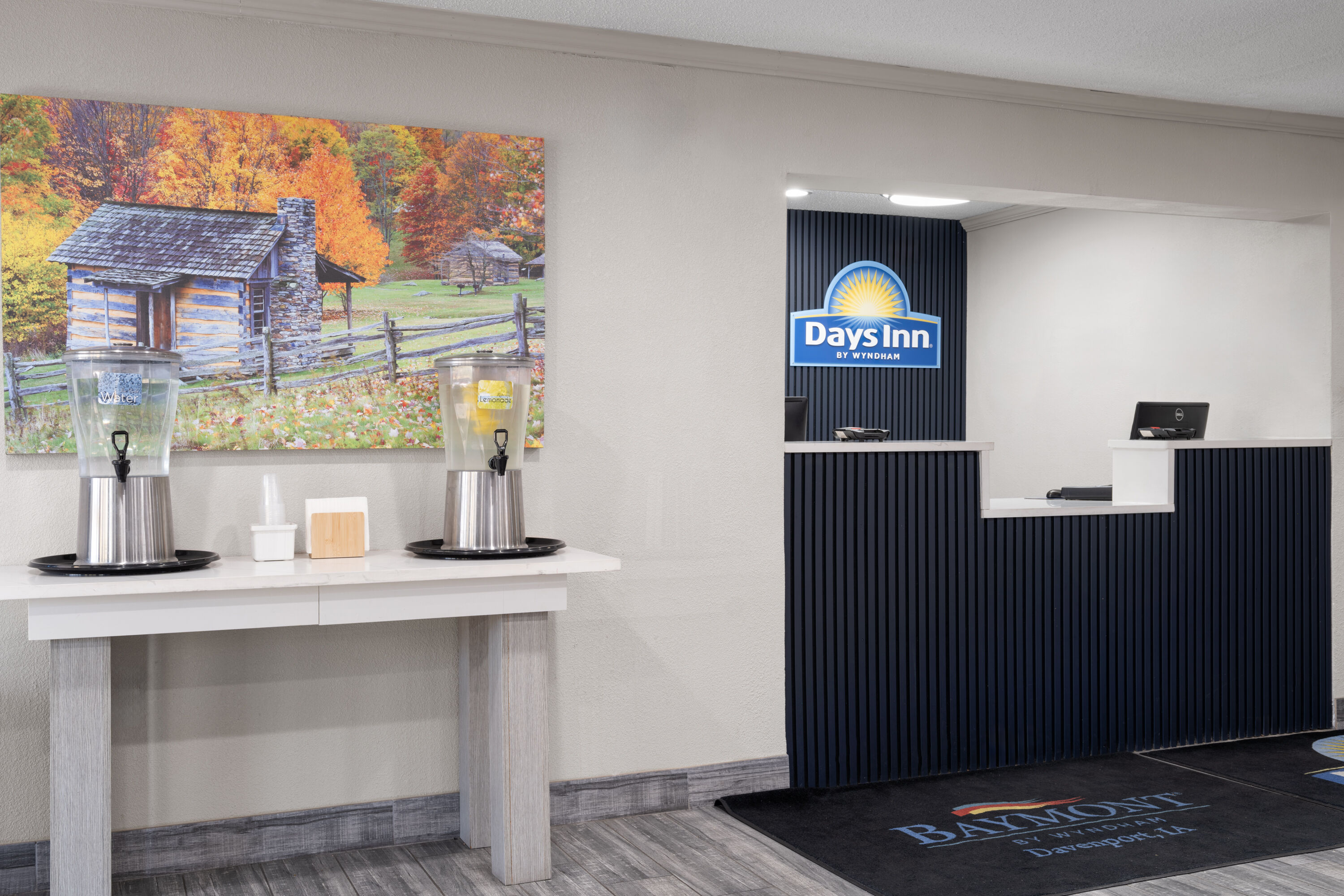 Days Inn by Wyndham Davenport reception in Davenport, Iowa