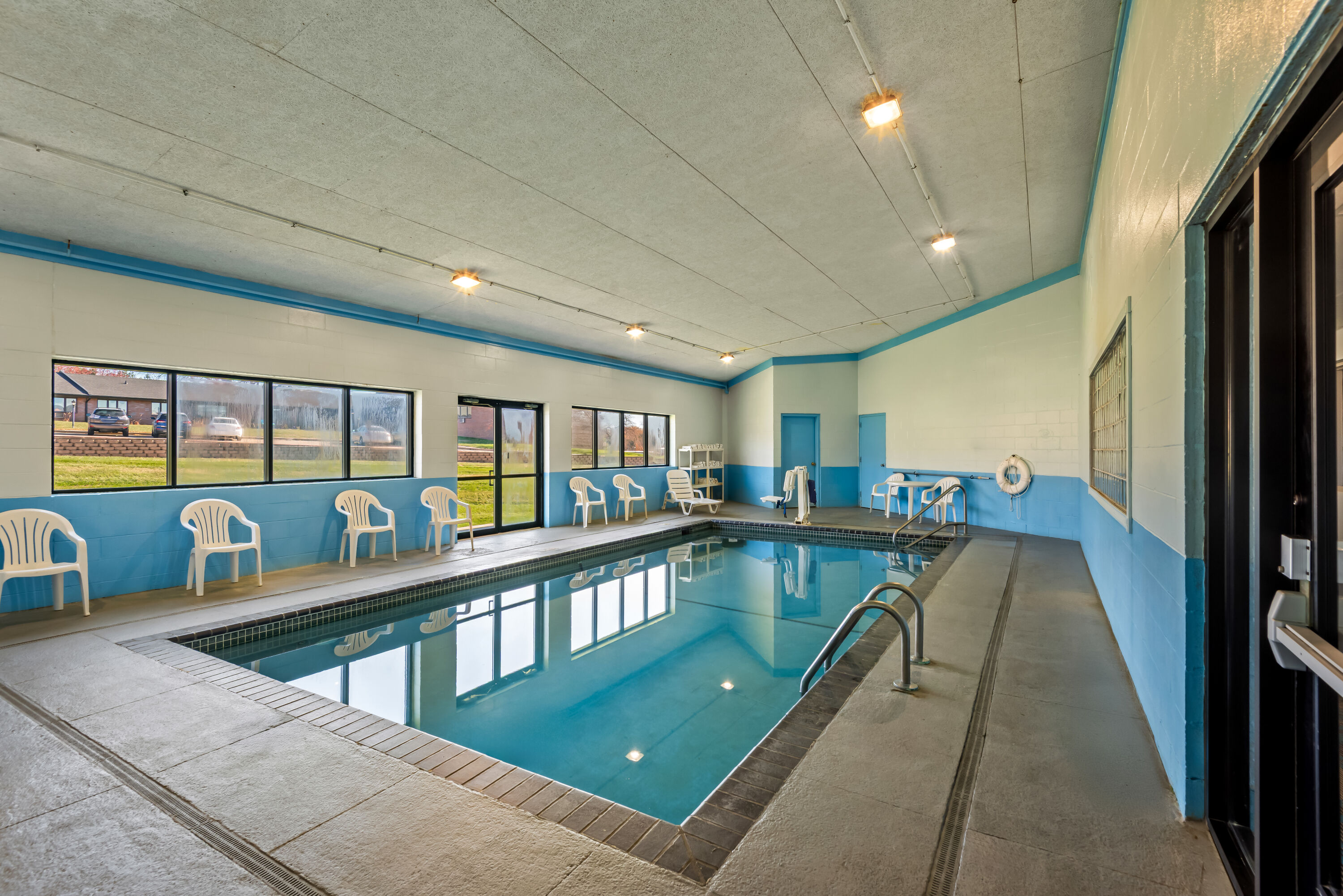 Indoor pool at the Days Inn & Suites by Wyndham Des Moines Airport in Des Moines, Iowa