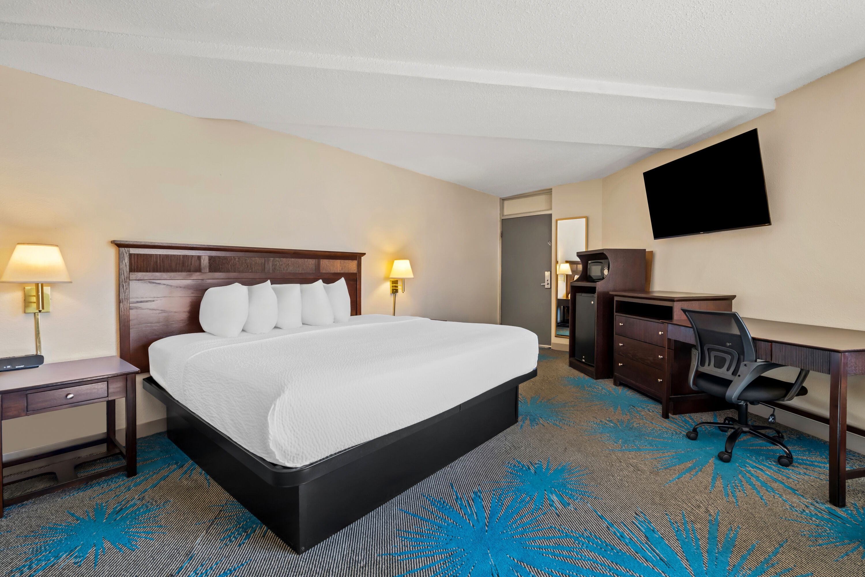Quality Inn In Dubuque Days Inn by Wyndham Dubuque | Dubuque, IA Hotels