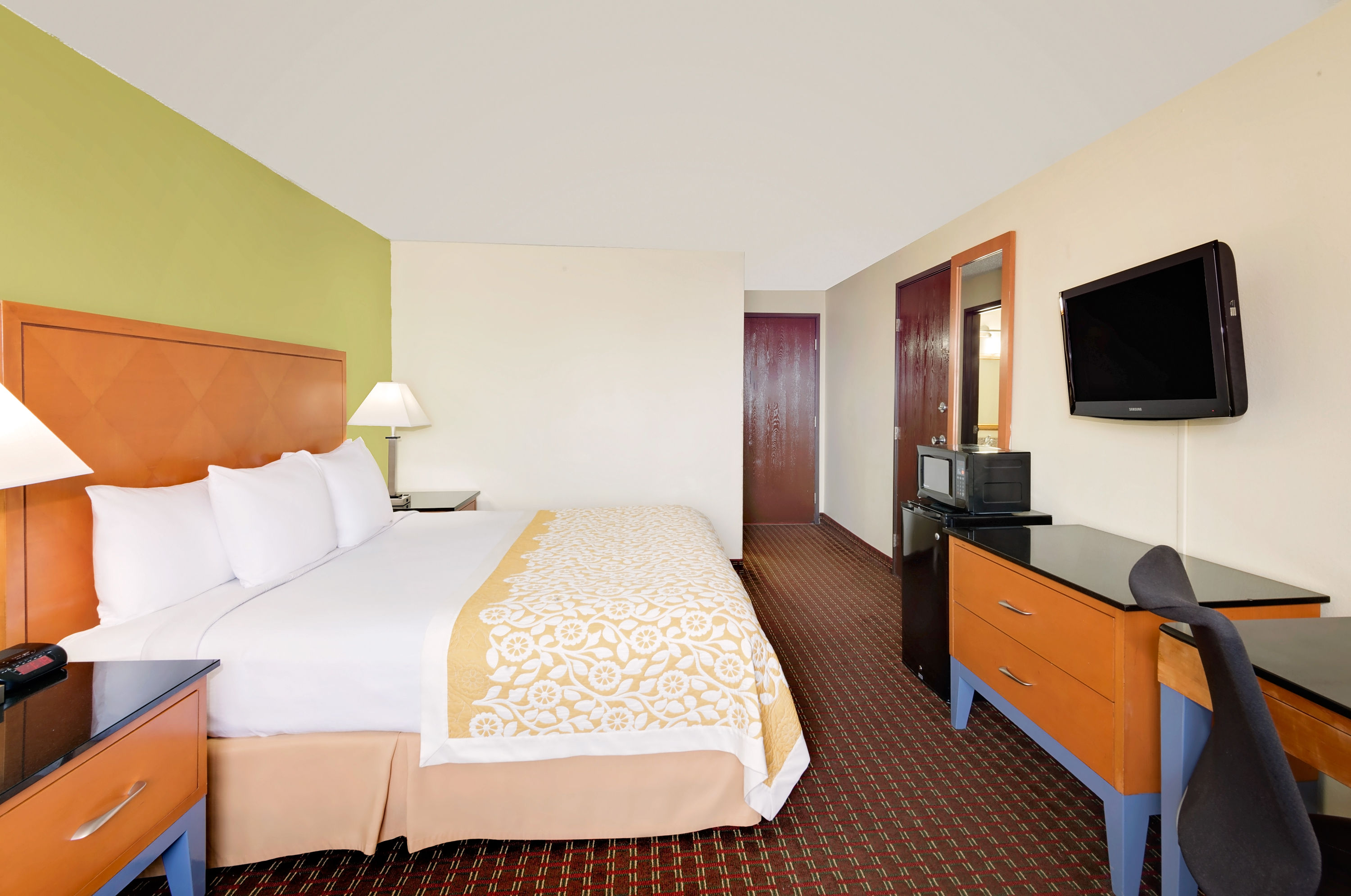 Days Inn By Wyndham Fort Dodge Fort Dodge Ia Hotels