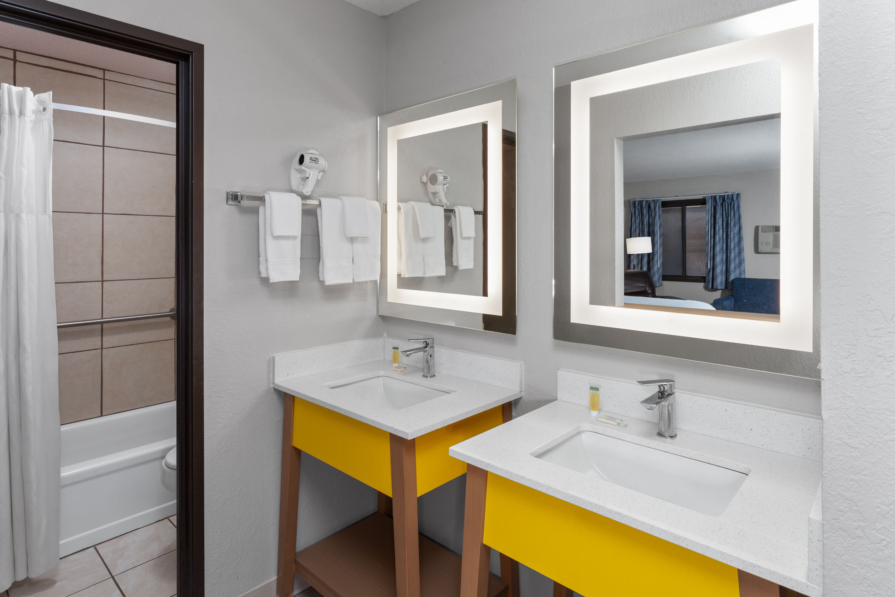 Guest room bath at the Days Inn by Wyndham Mason City in Mason City, Iowa