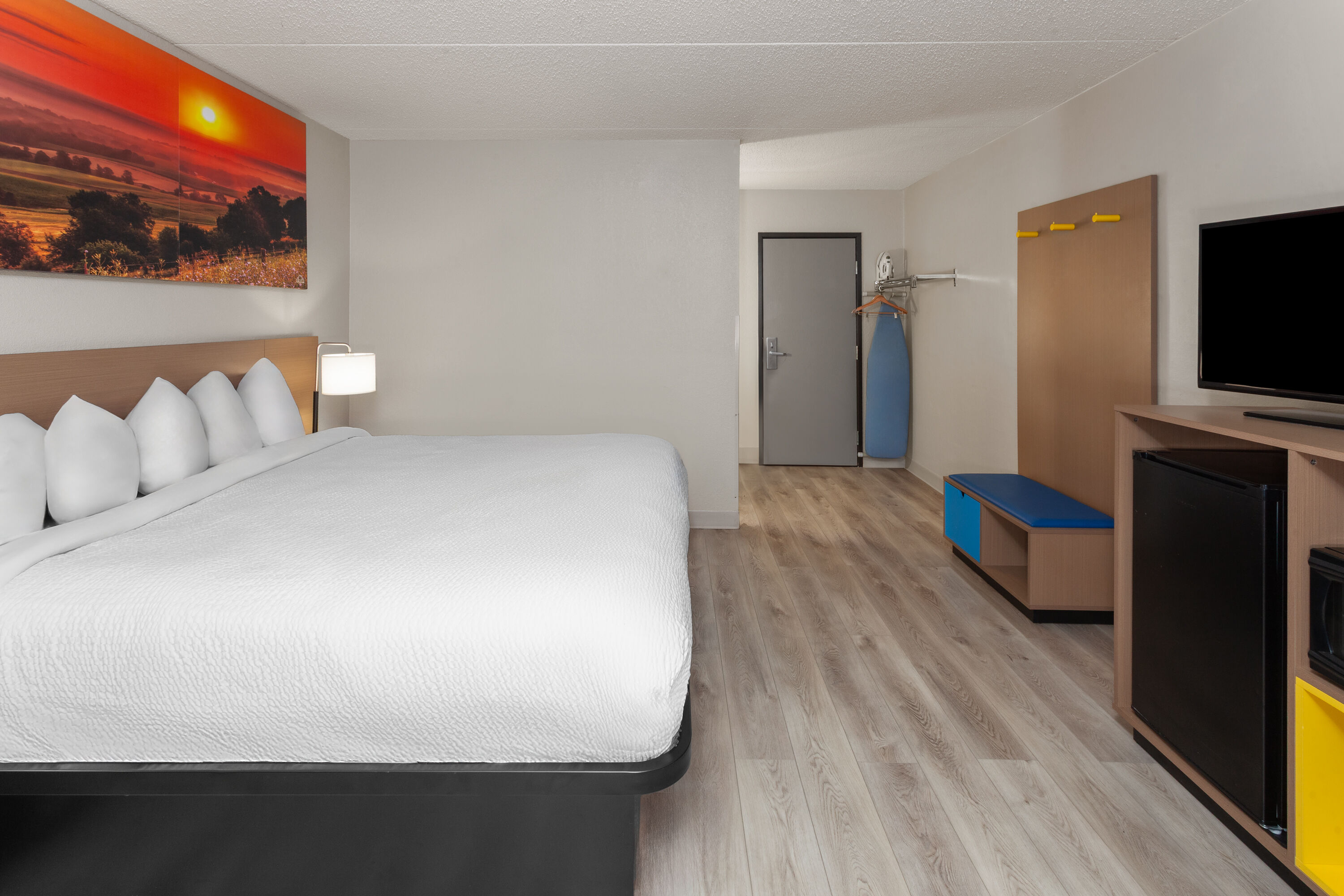 Guest room at the Days Inn by Wyndham Mason City in Mason City, Iowa