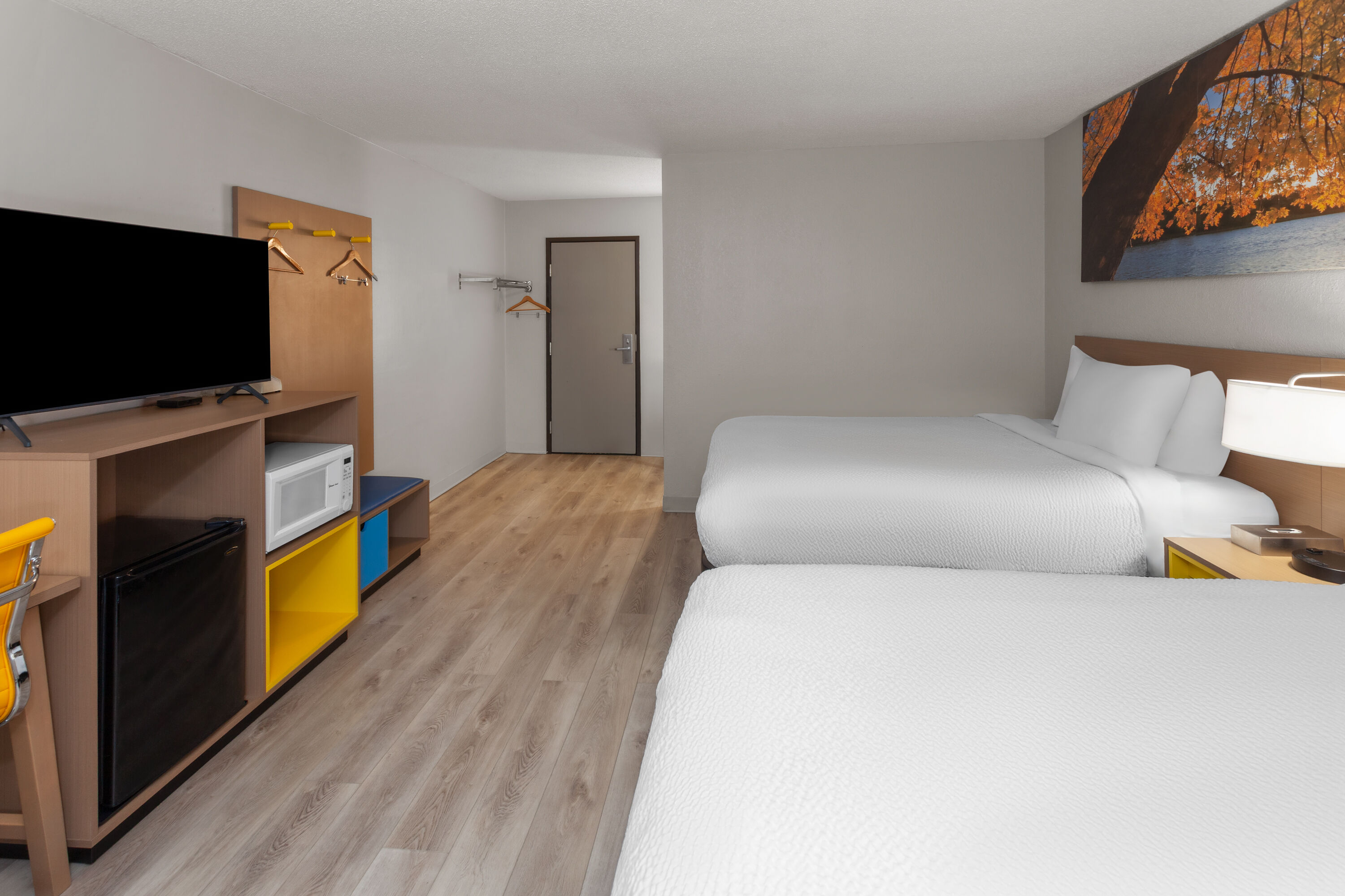 Guest room at the Days Inn by Wyndham Mason City in Mason City, Iowa