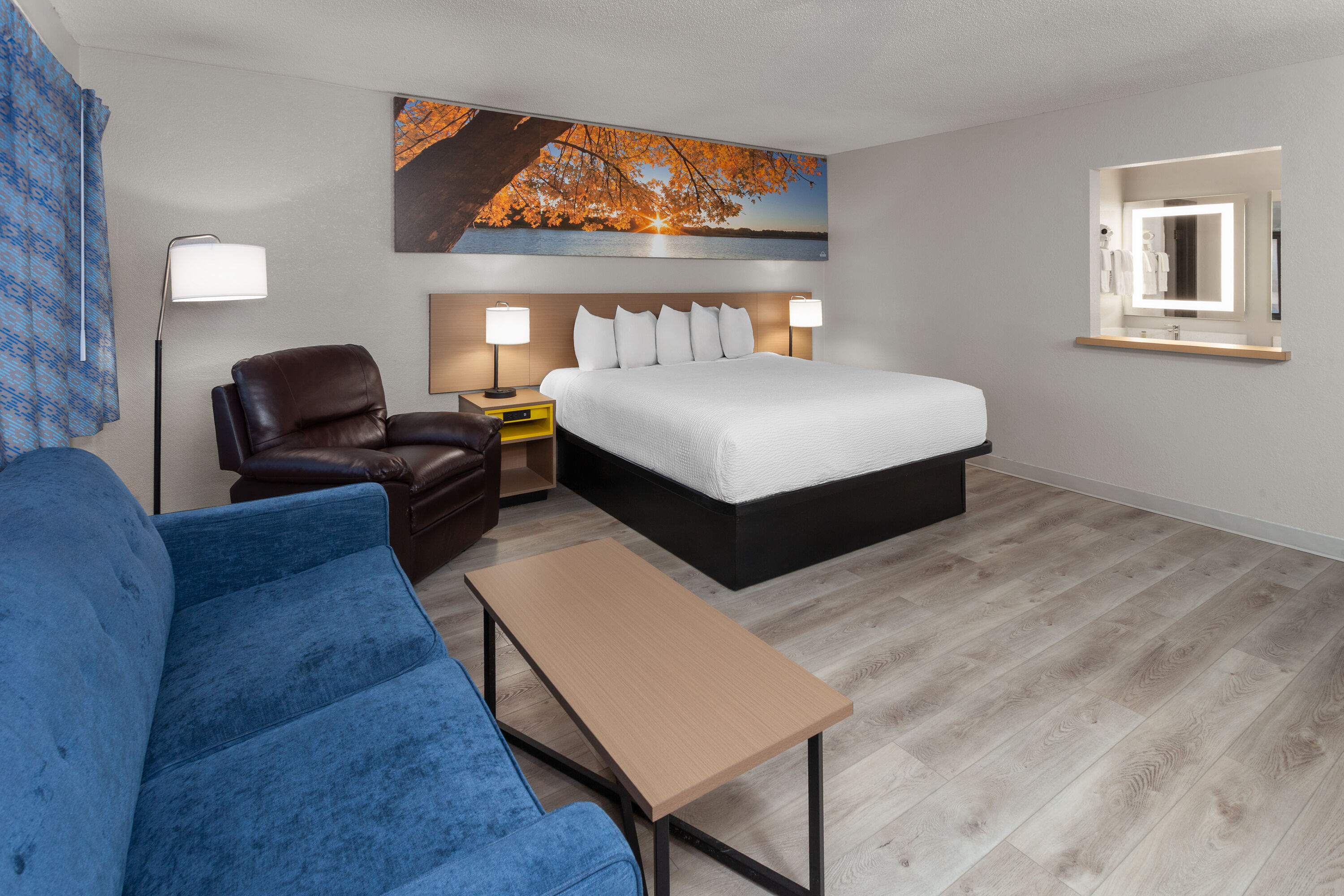 Guest room at the Days Inn by Wyndham Mason City in Mason City, Iowa